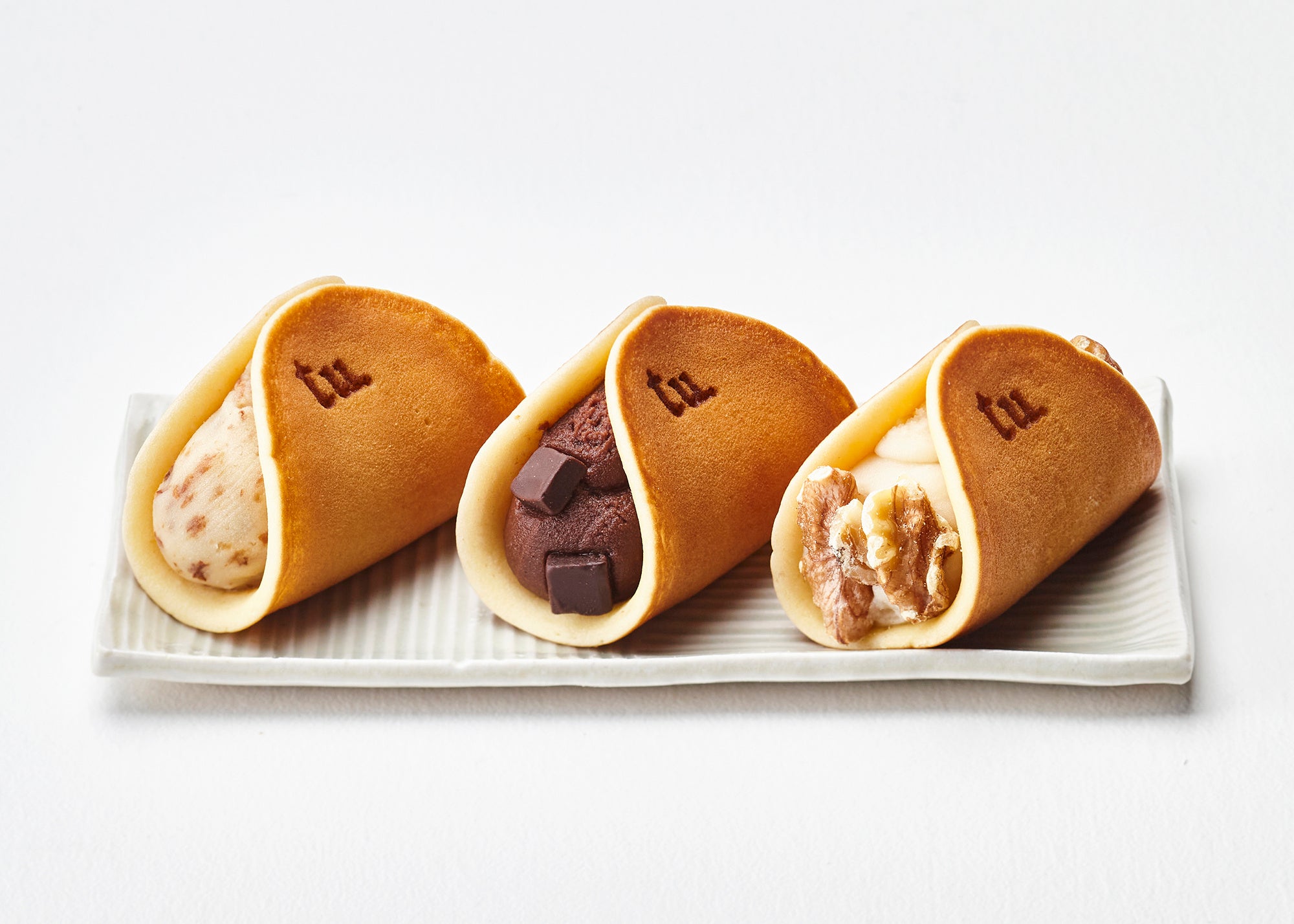 右から「塩くるみ」「ダブルチョコレート」「ラムレーズン」3個セット 1,005円