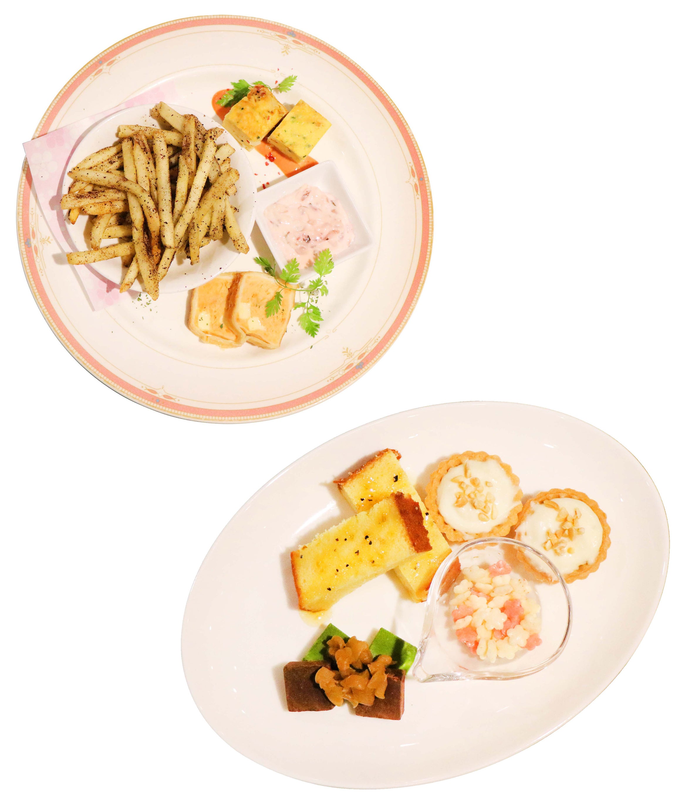 (上)梅酒が進む温野菜　(下)プティフール盛り​合わせ