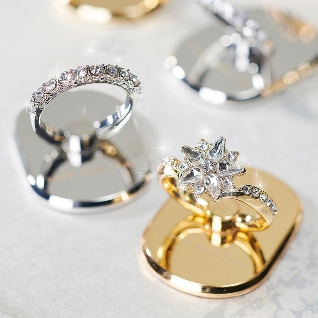 （左）TARO KAMITANI『ティアラ・フィンガーリング』（右）「ステラ・フィンガーリング」 