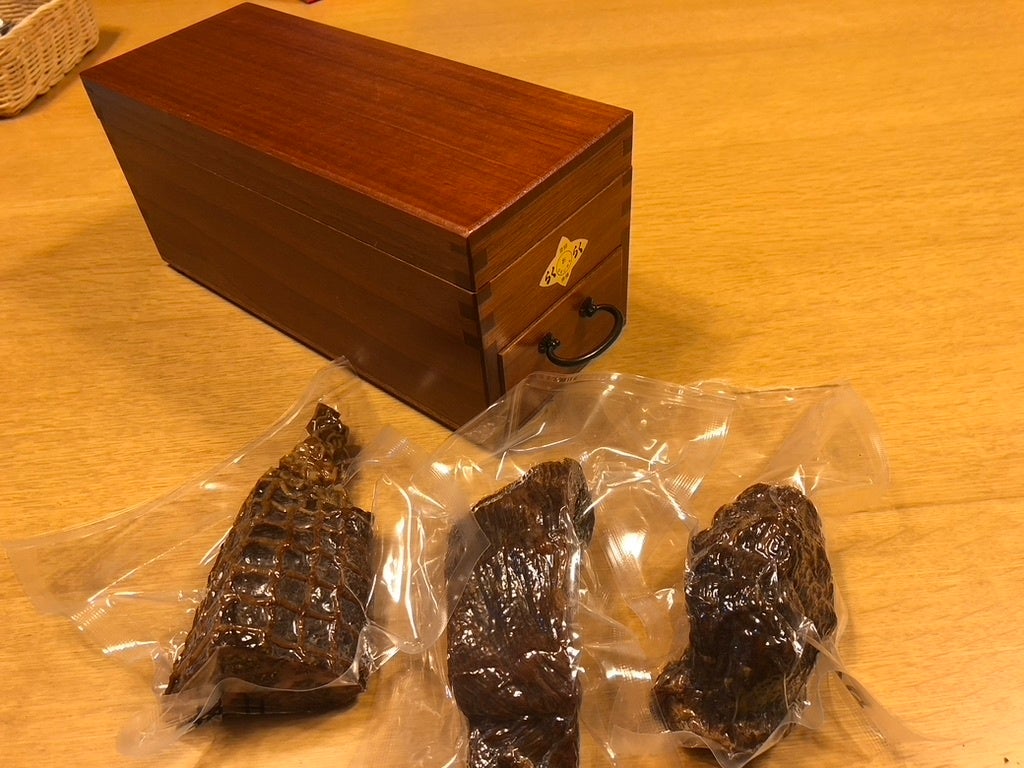 ベーコン節とカツオ節削り機