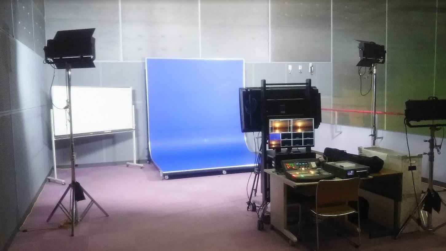 8.21,10.30 アニメの世界