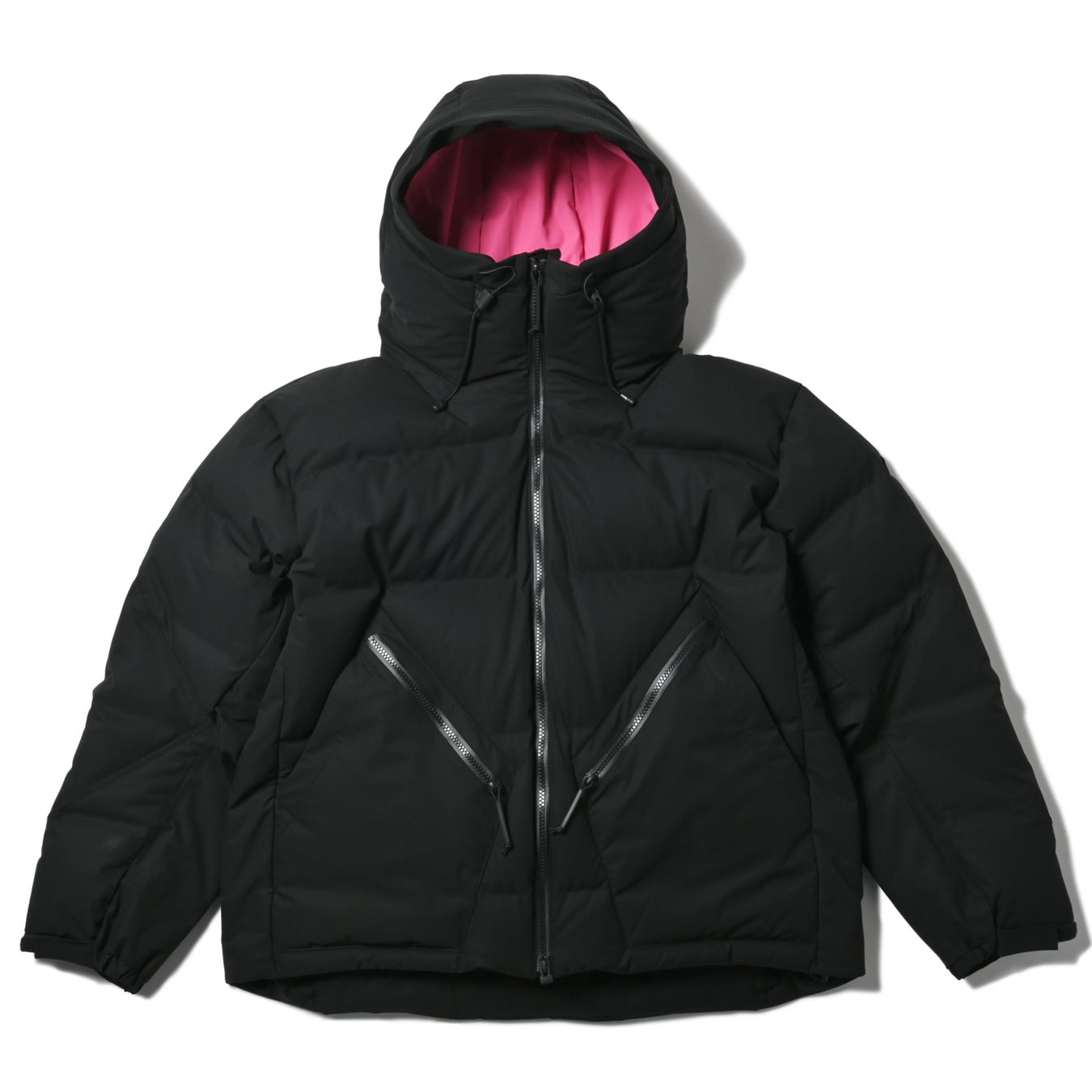 NEXUSVII.×DESCENTE ALLTERRAIN×HAROSHI ダウンジャケット ¥173,800(税込) カラー:PINK・ORANGE・YELLOW・BLUE サイズ:FREE