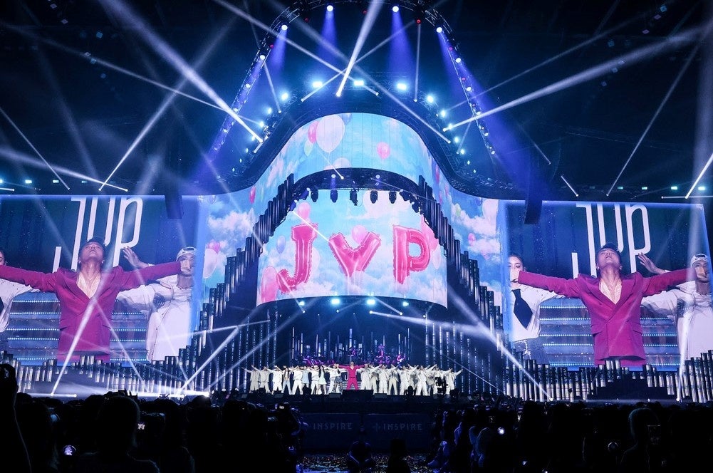 Weverse Con Festival QWER ジムサック 新品未使用 Weverse Con Festival」開催、約4万人の観客が楽しむグローバル