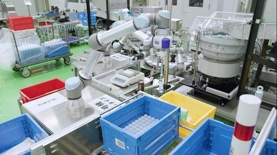 URロボット内蔵のパレタイジングテンプレートを活用し、コンテナに製品を整列