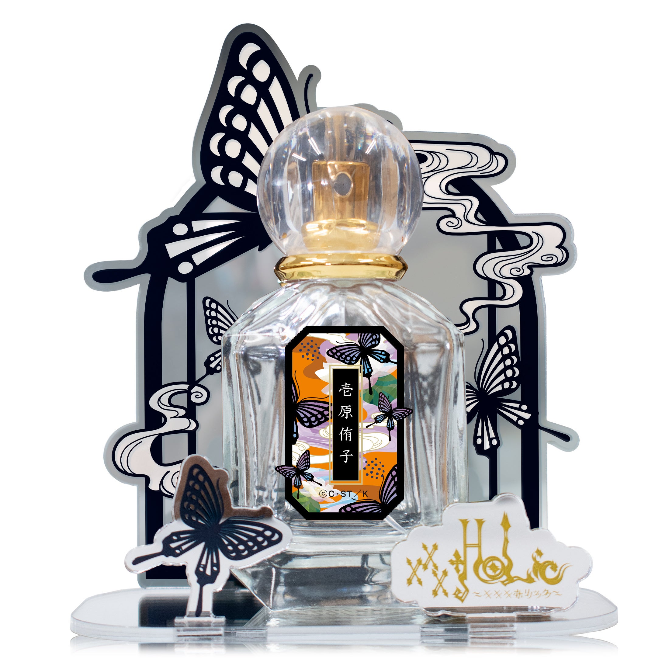 CLAMPの大ベストセラーコミック『xxxHOLiC』より壱原侑子、四月