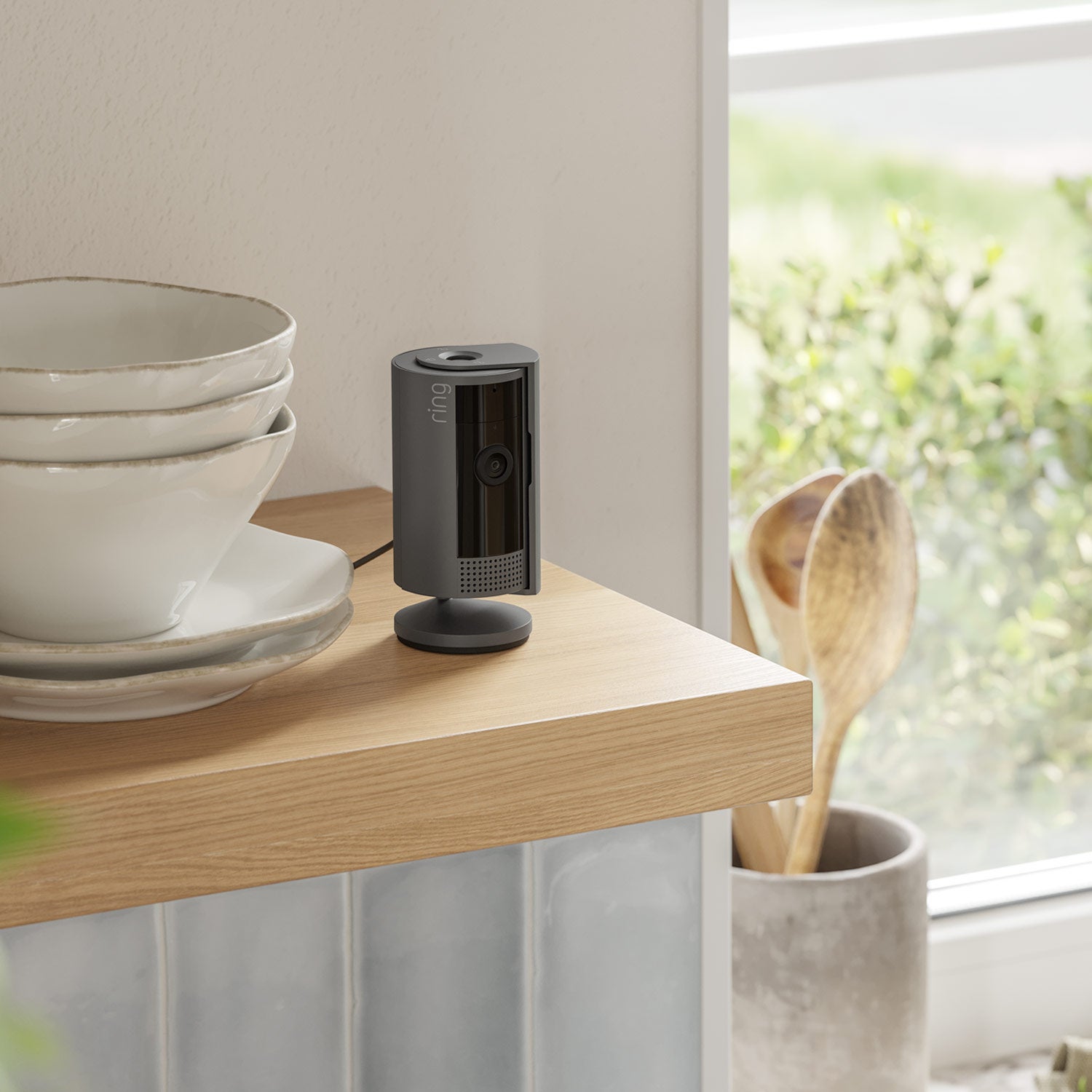 Amazon、屋内用セキュリティカメラ「Ring Indoor Cam（第2世代