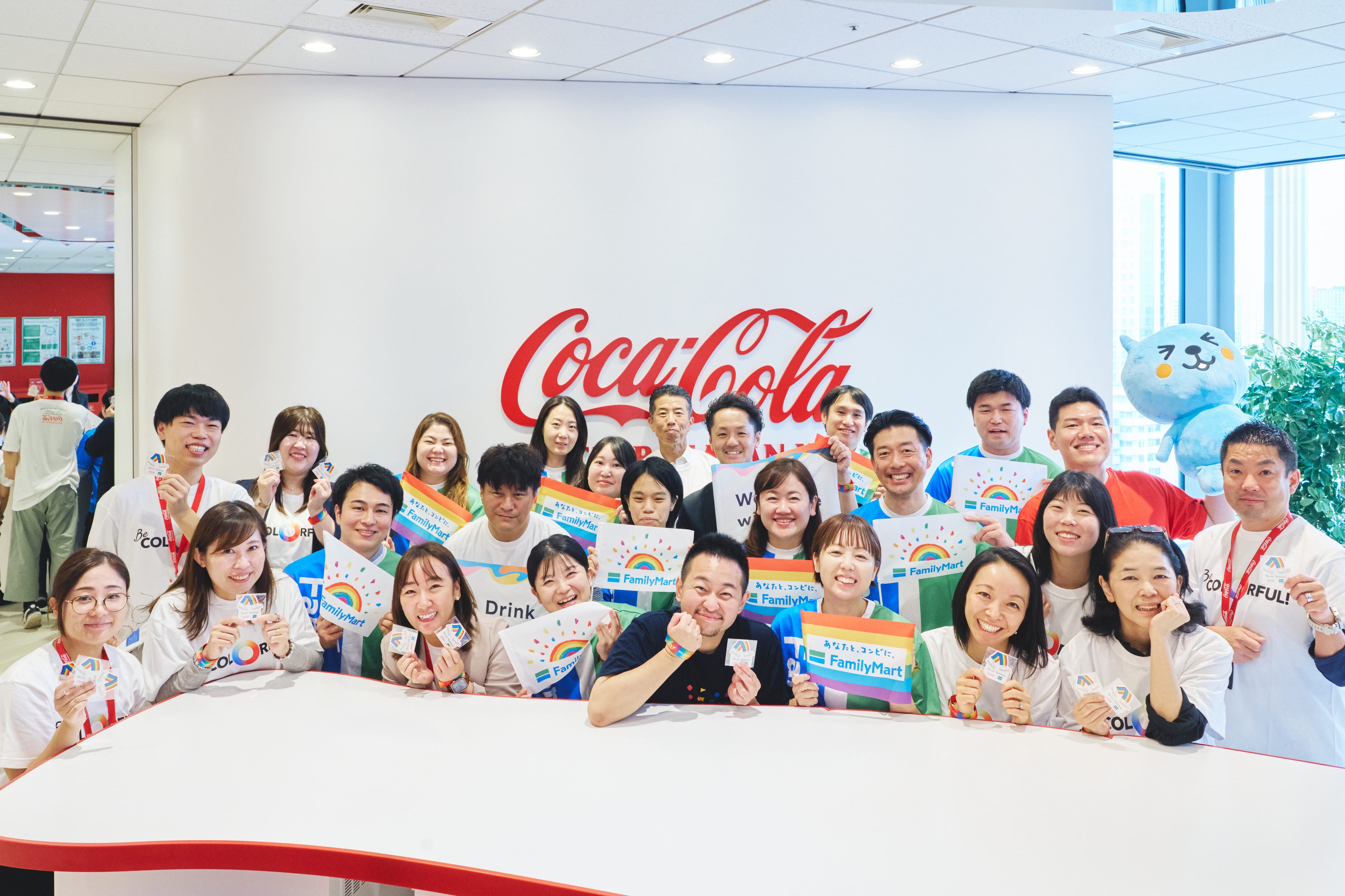 【開催報告】ファミリーマートとコカ・コーラ ボトラーズジャパン、合同イベント「ALLYを周りに広めよう！」を開催～「動く+広める」をコンセプトに、連携3年目となる活動～