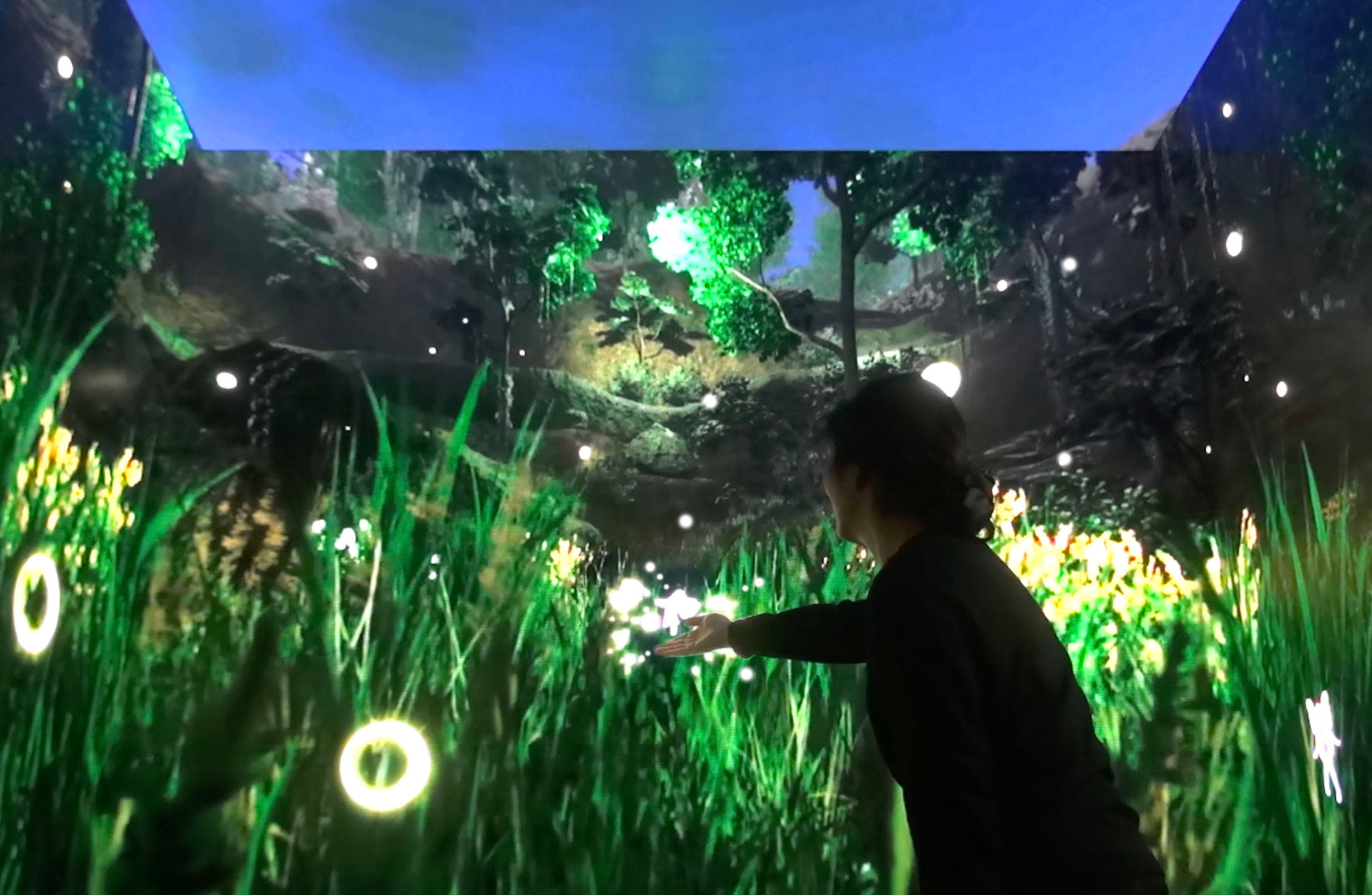 上昇時は高揚感あふれるイメージを表現