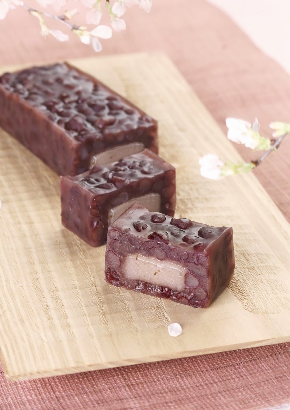 叶 匠壽庵 「あも(桜)」 1,404円(税込)