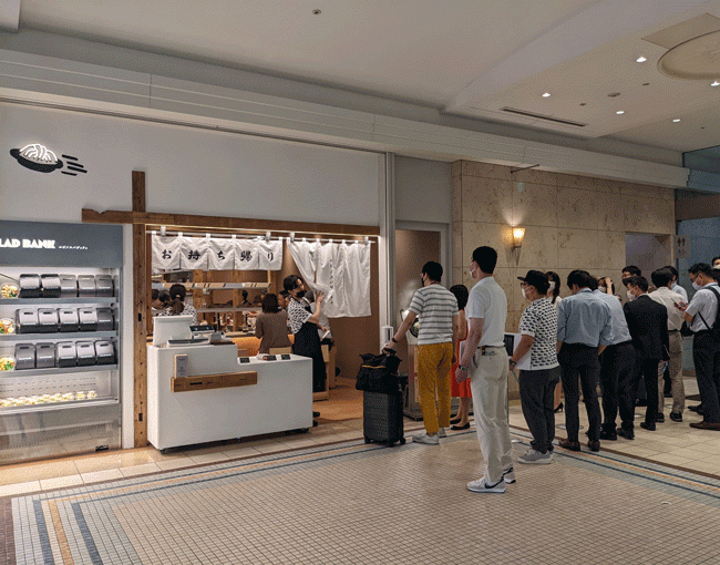 オープン初日の様子