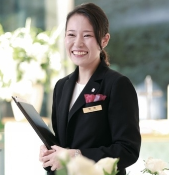 エニマリ ドレス担当 堀越