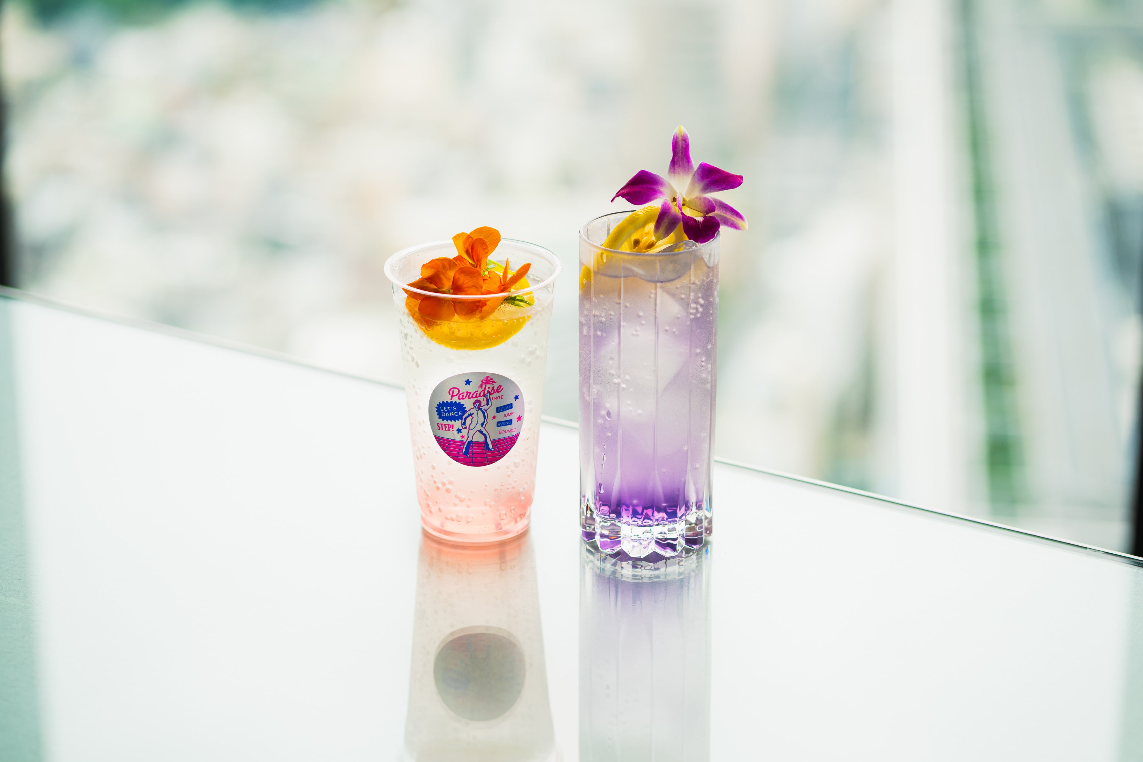 ▲（左）フラワースカッシュ、（右）バイオレットフィズ