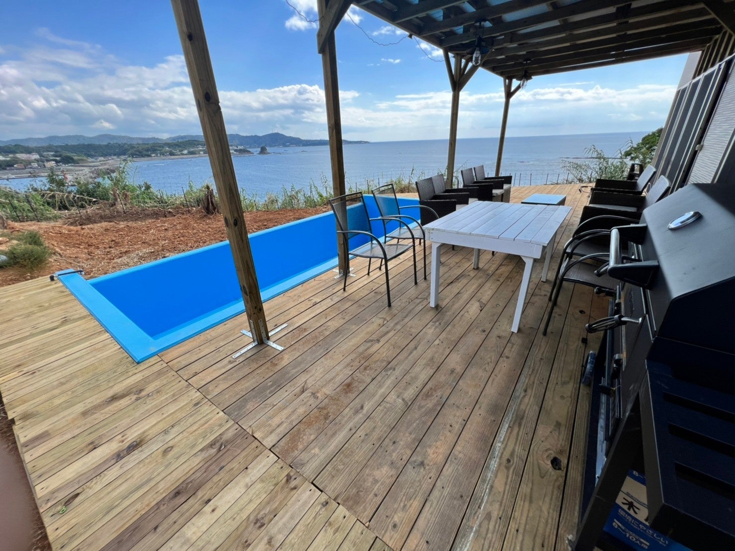 インフィニティープール完備