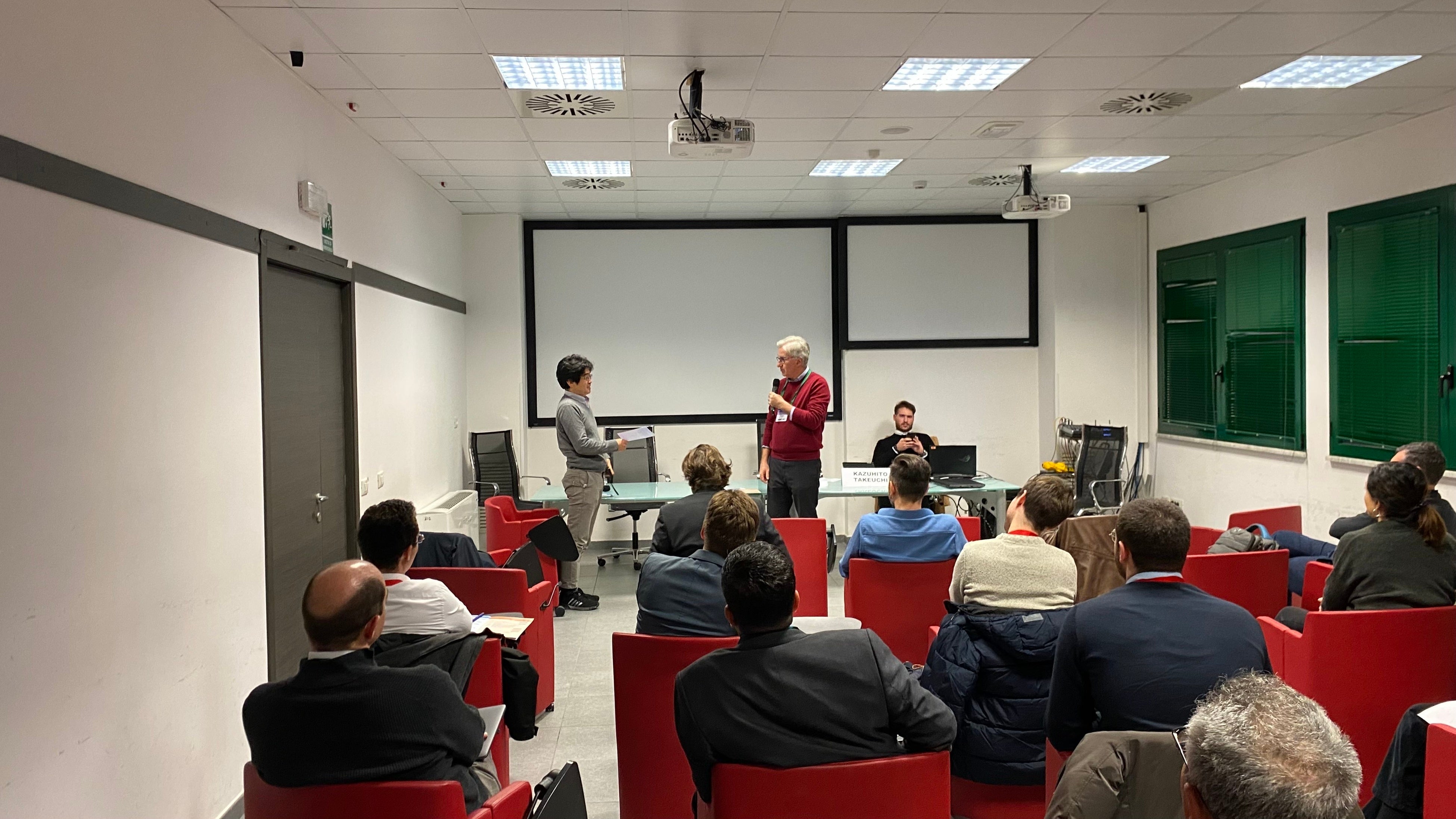 竹内先生がベストトレイナーアワードを受賞