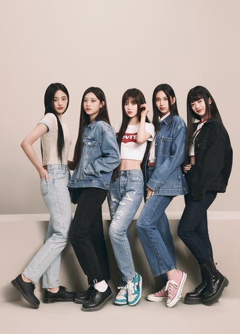希少 ニュージーンズ newjeans リーバイス Levi's 写真集カタログ NewJeans(ニュージーンズ)がLevi's(R)の新しいグローバル
