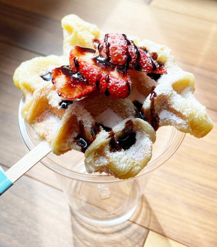 ストロベリークロッフル