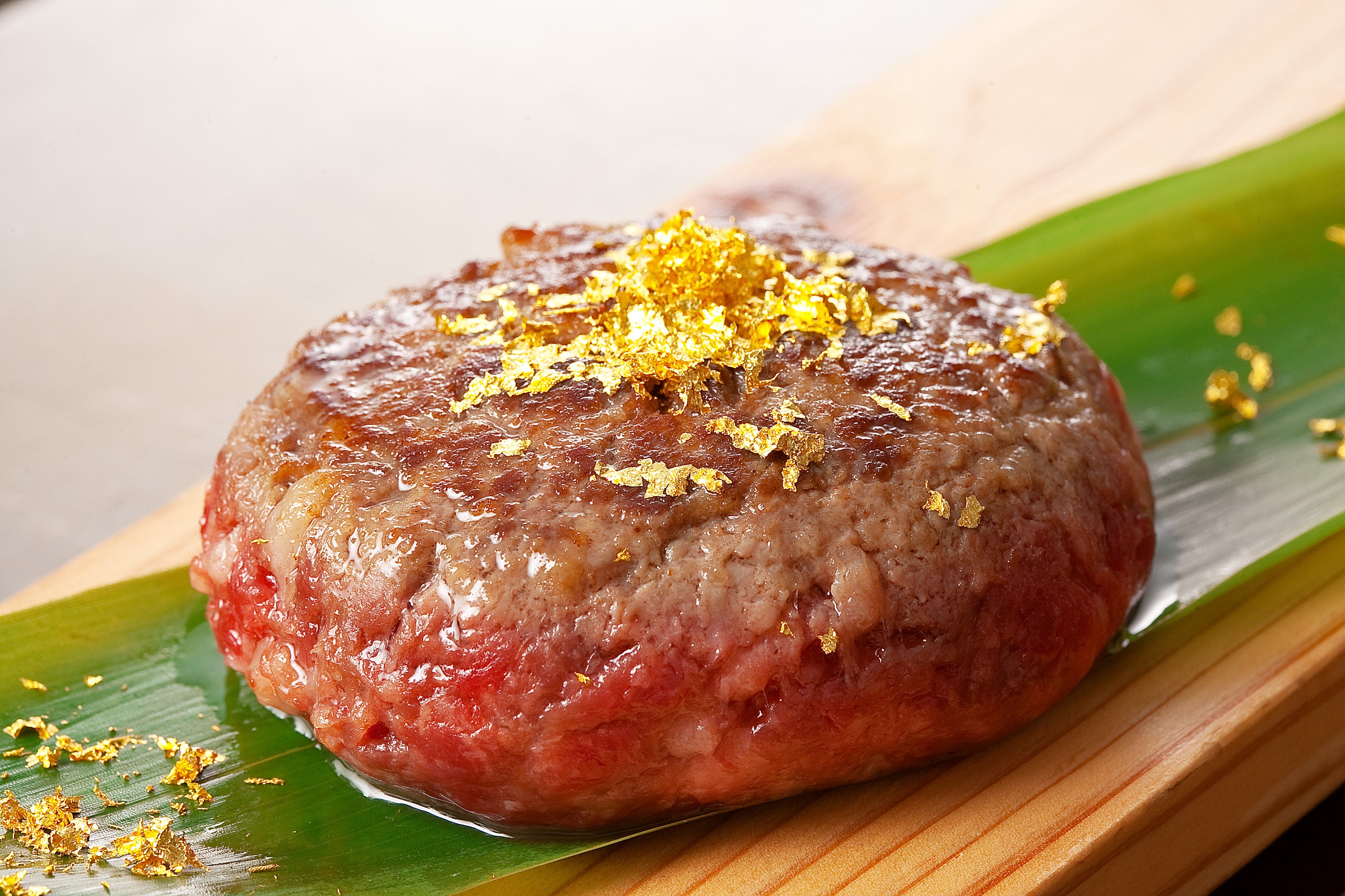 神戸牛ハンバーグもご提供しています