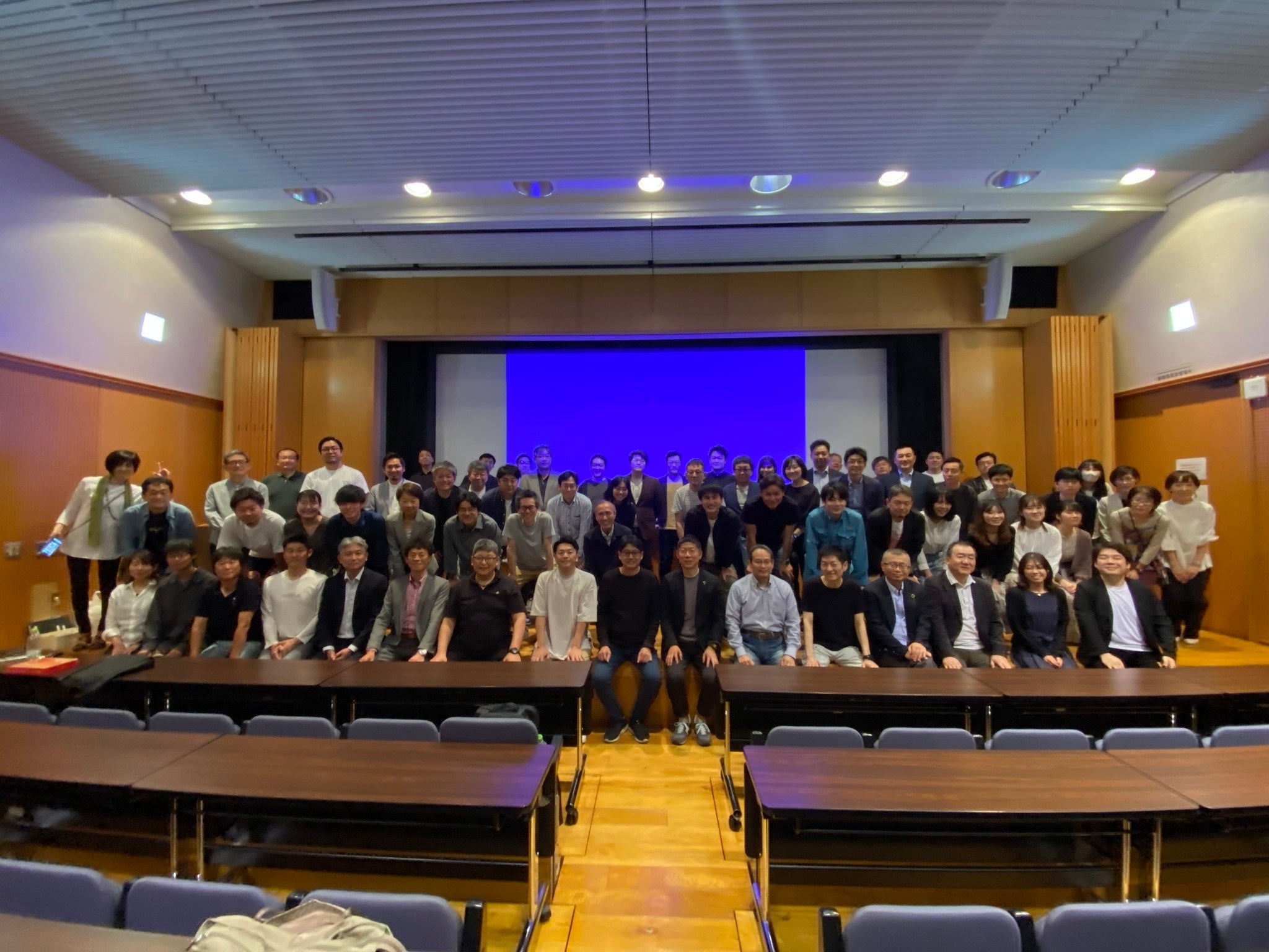 地域政策デザインスクール同窓会での記念撮影