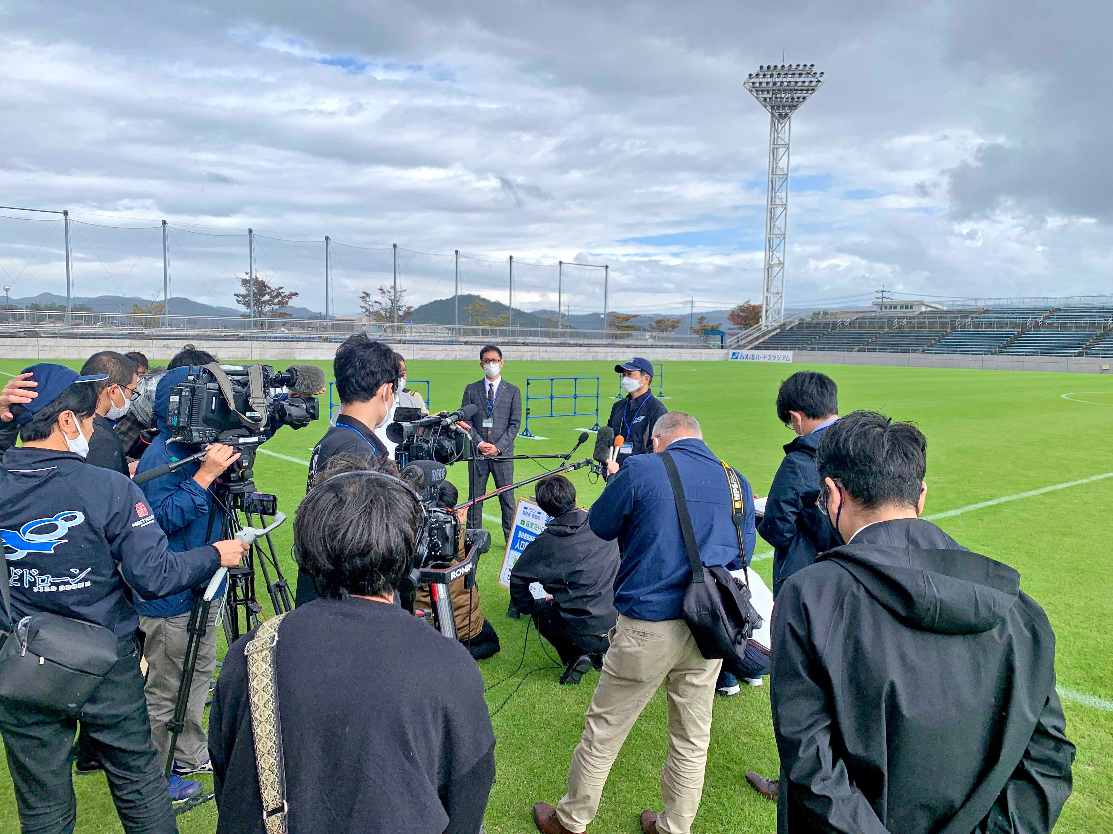 取材に応じる関係者