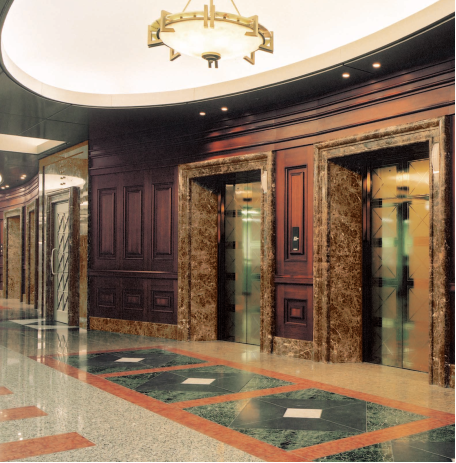 1F　EVホール内観