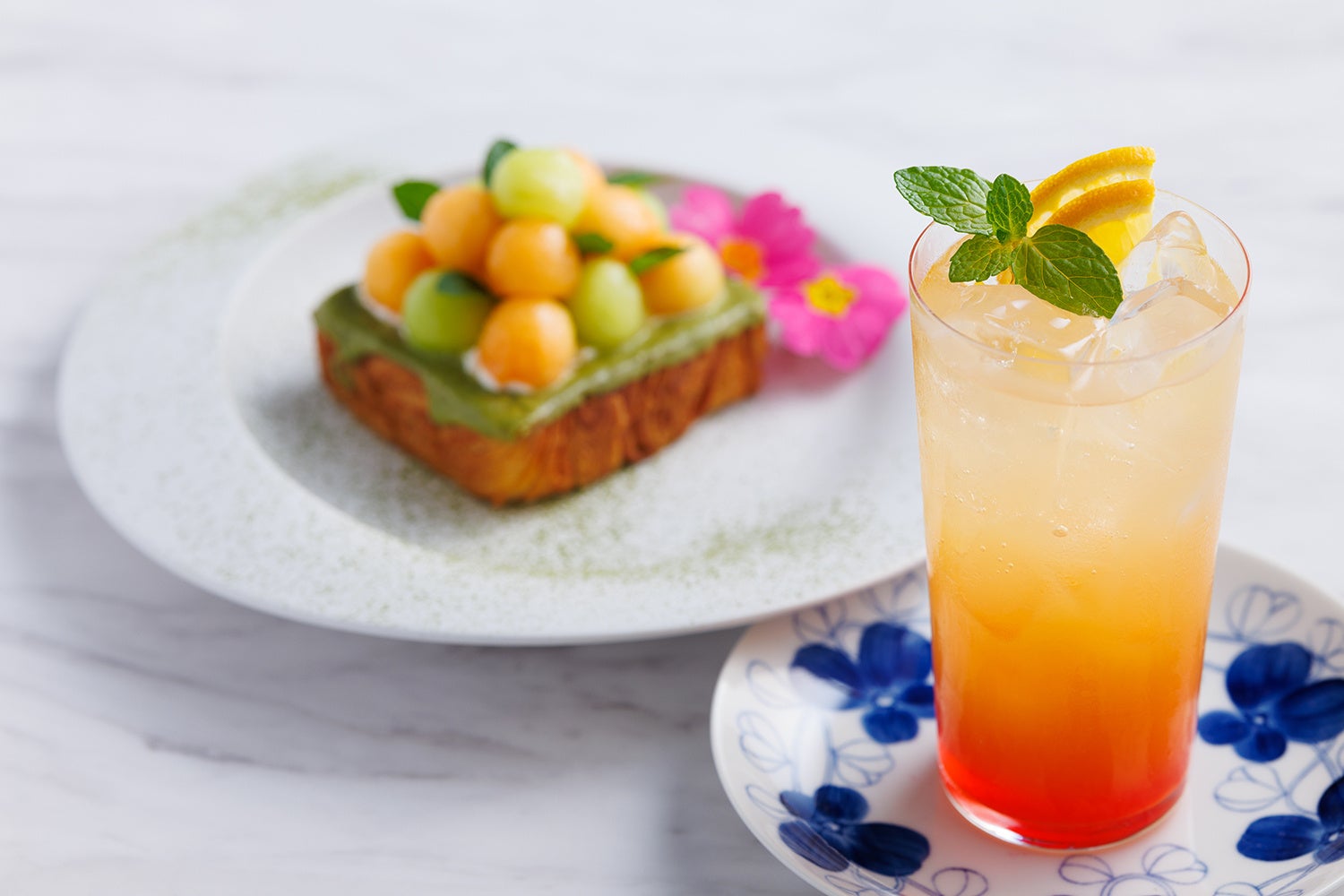 初夏のカクテル ～メロンのスイーツと共に～