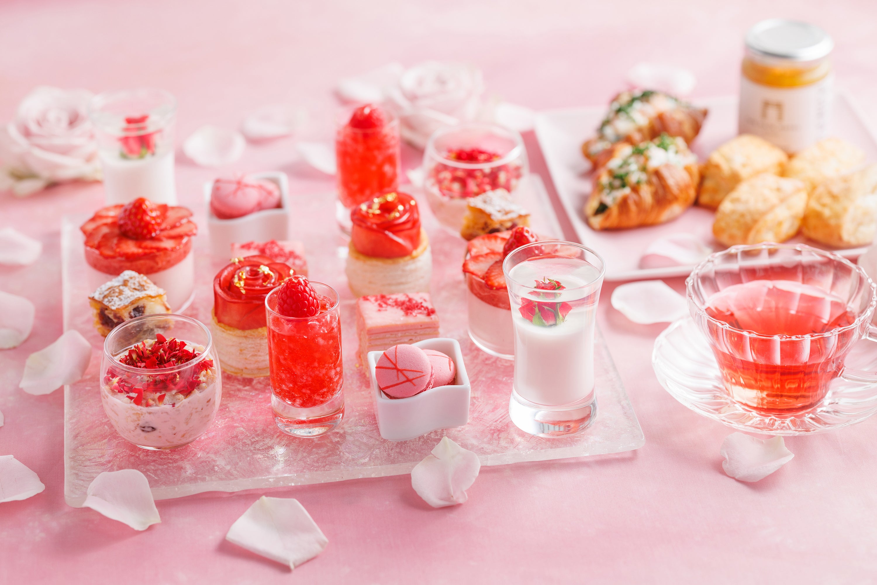 ブルガリアンローズ アフタヌーンティー