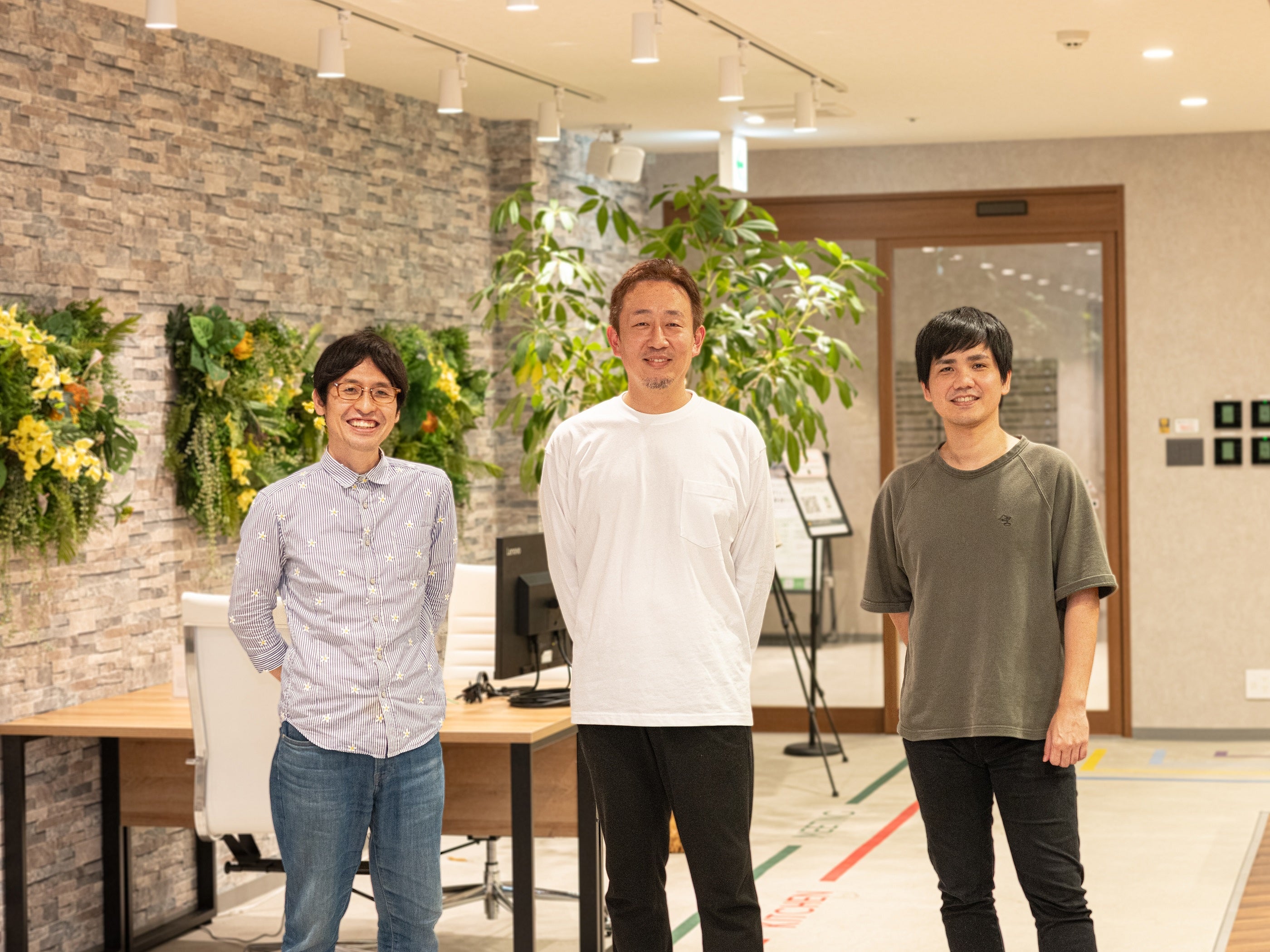 左から、CDO 山口賢太、代表取締役 龍崎宏、CTO 前津達人 