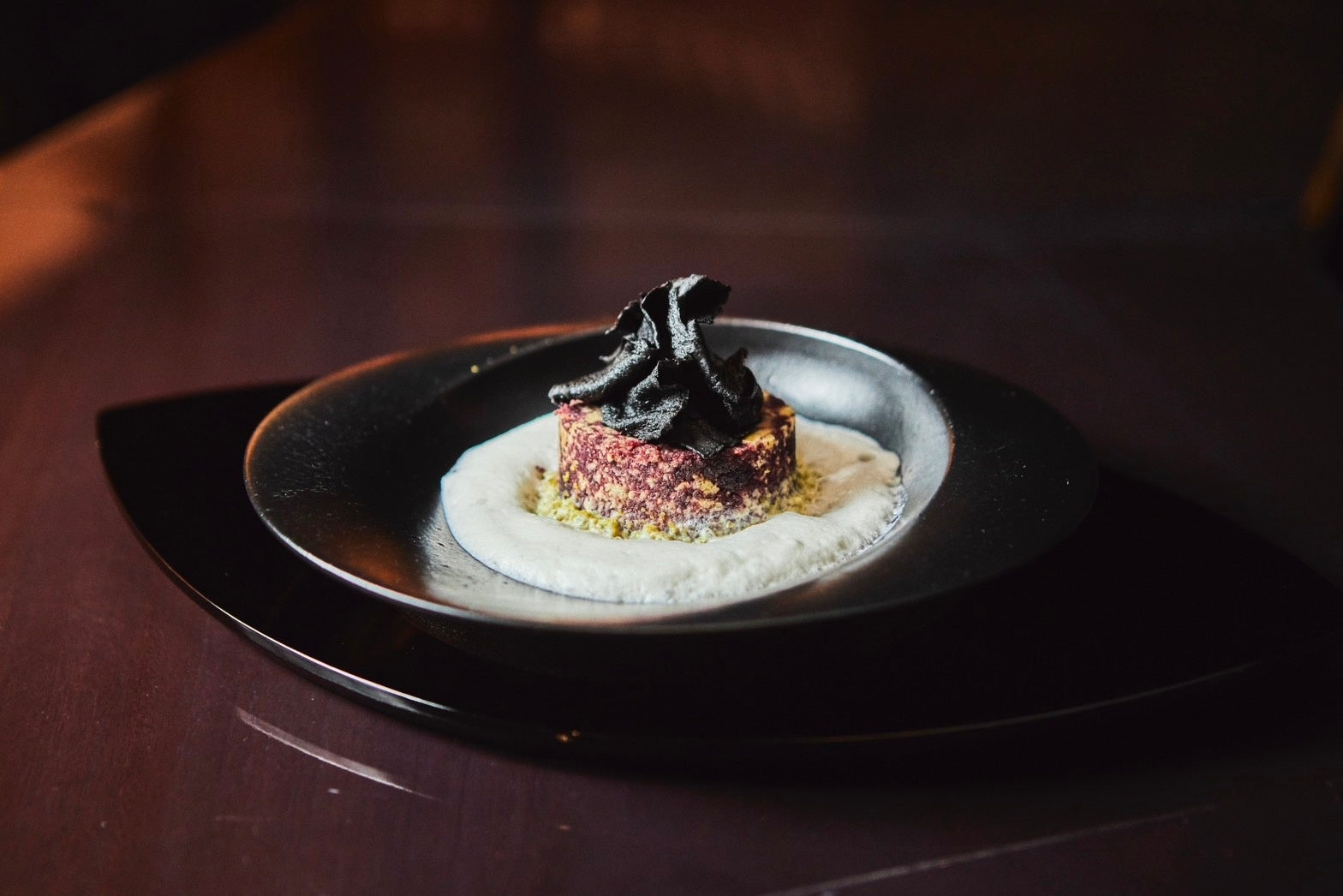 マロンケーキと温かい日本酒のカプチーノ