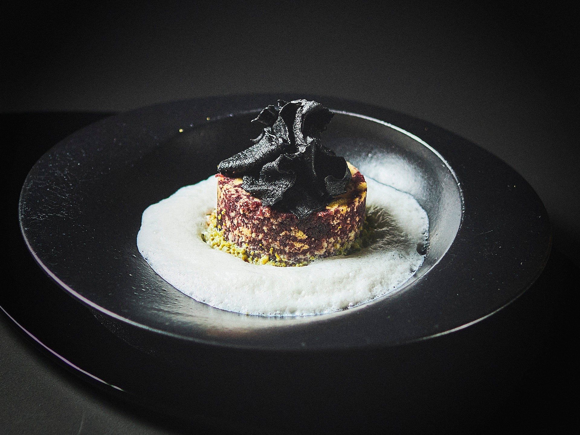 マロンケーキと温かい日本酒のカプチーノ