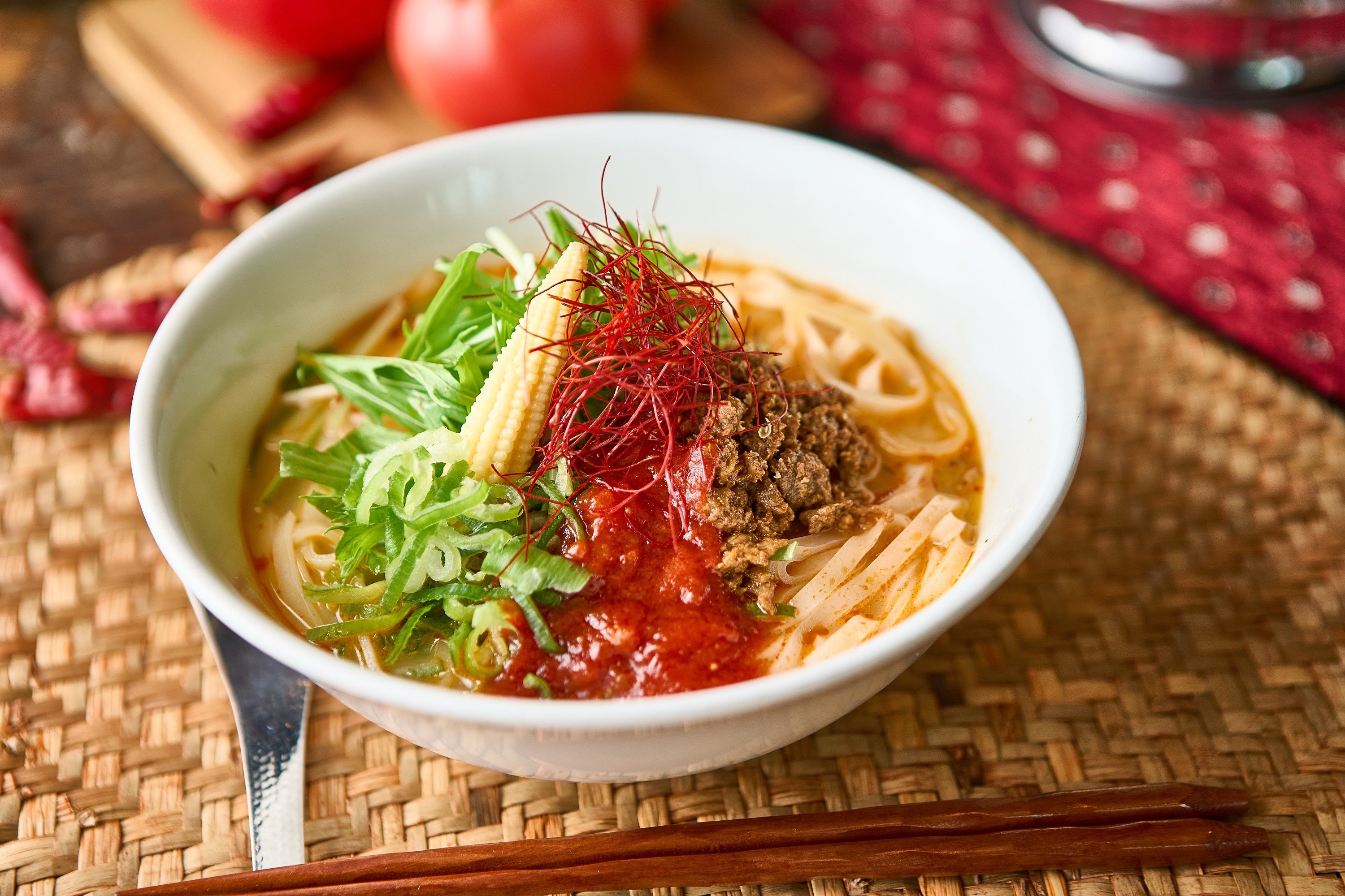 坦々麺　まとめ買いページ 冷麺、温麺どっちにする!?【旨辛！トマト坦々フォー】を期間限定