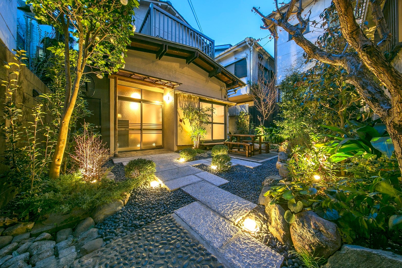 神楽坂レトロなBARとホテル　離れ