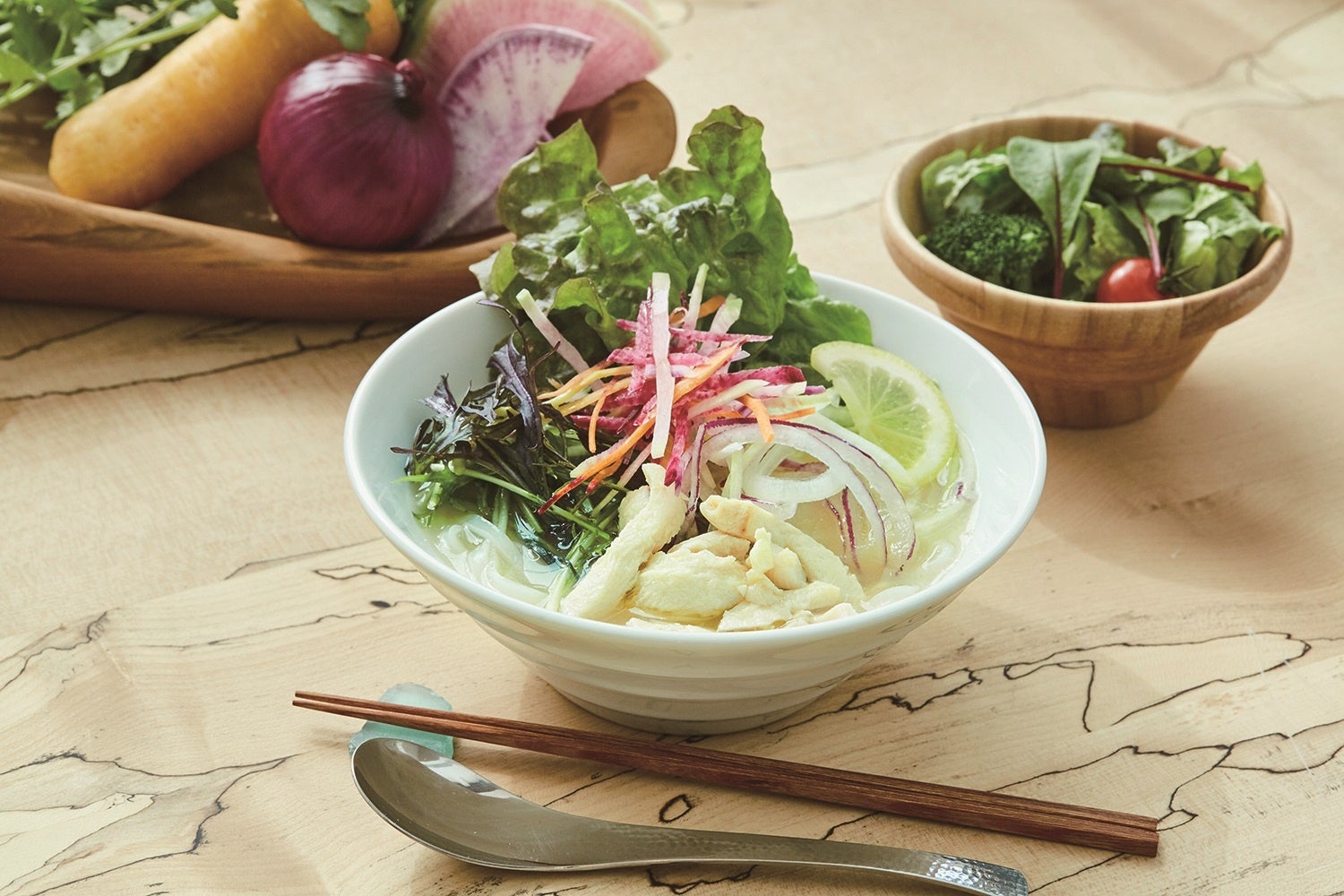 産直野菜のチキンフォー　1,300円