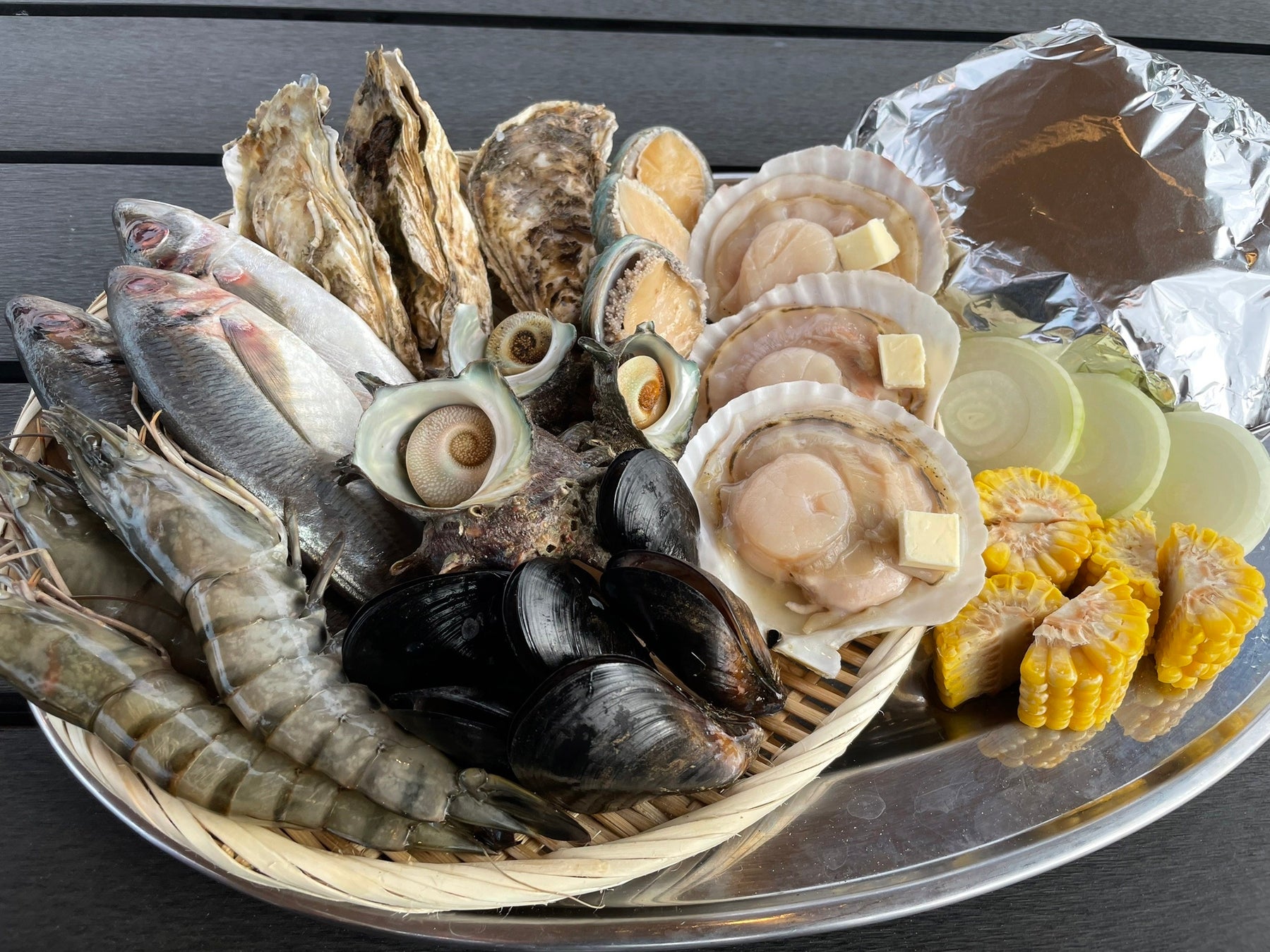 海鮮コース。写真は3人前です