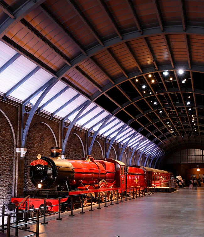 撮影／中田健司 ‘Wizarding World’ and all related names, characters and indicia are trademarks of and © Warner Bros. Entertainment Inc.