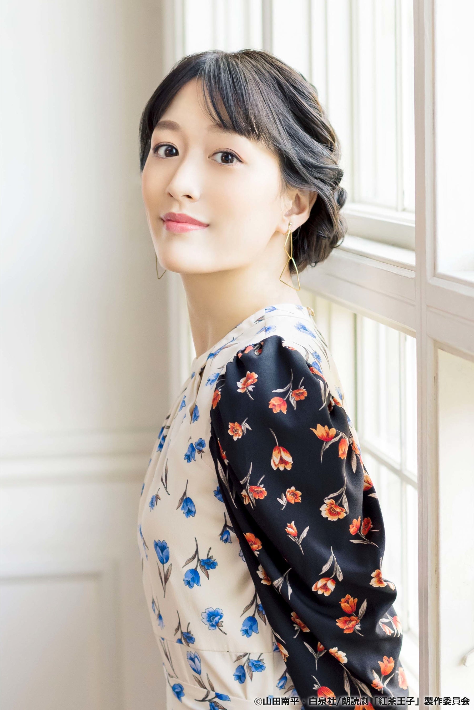 吉岡奈子 役：花乃まりあ