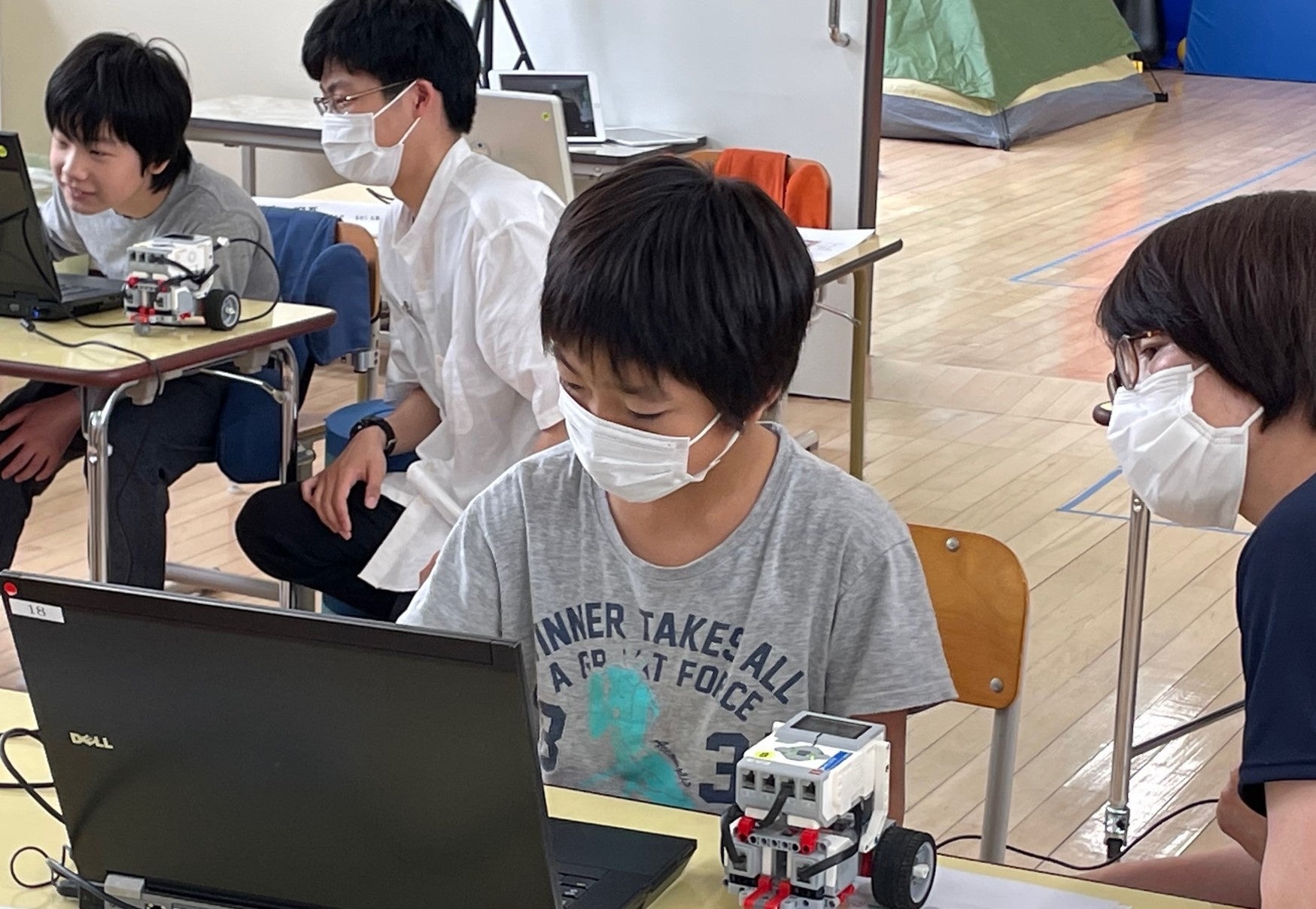 ひとりずつ大人がサポートにつきます