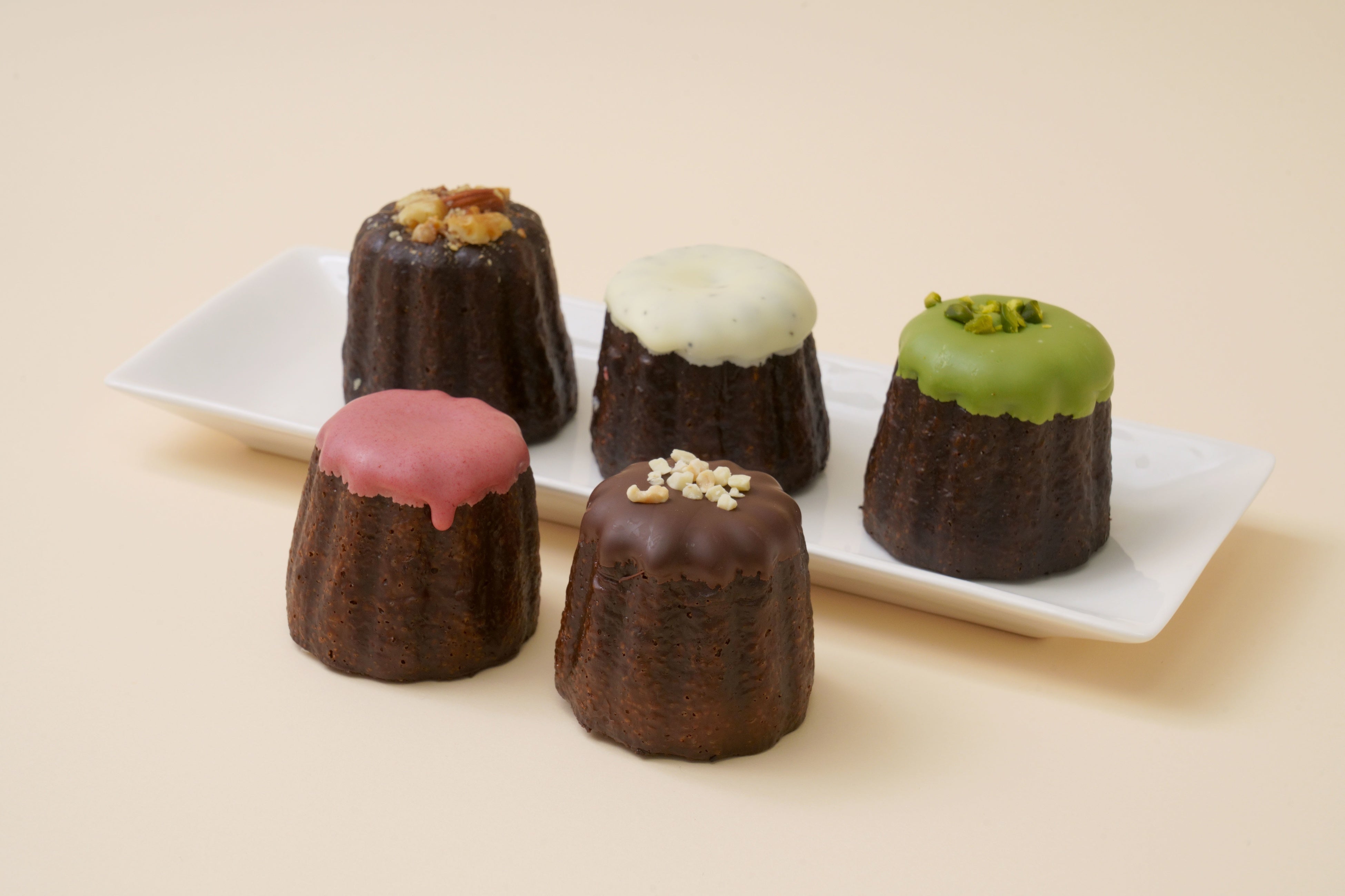 カヌレ・ド・ボルドー（1個） 389円から ■4階 イベントスペース　※初出店