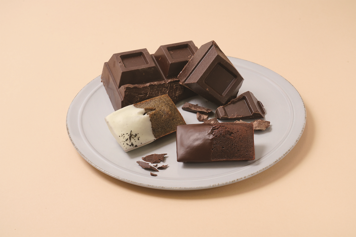 左）アールグレイ×ホワイト （1個）270円 右）オランジェット             (1個）346円 ■4階 ローズテラス 　※タカシマヤ ゲートタワーモール限定