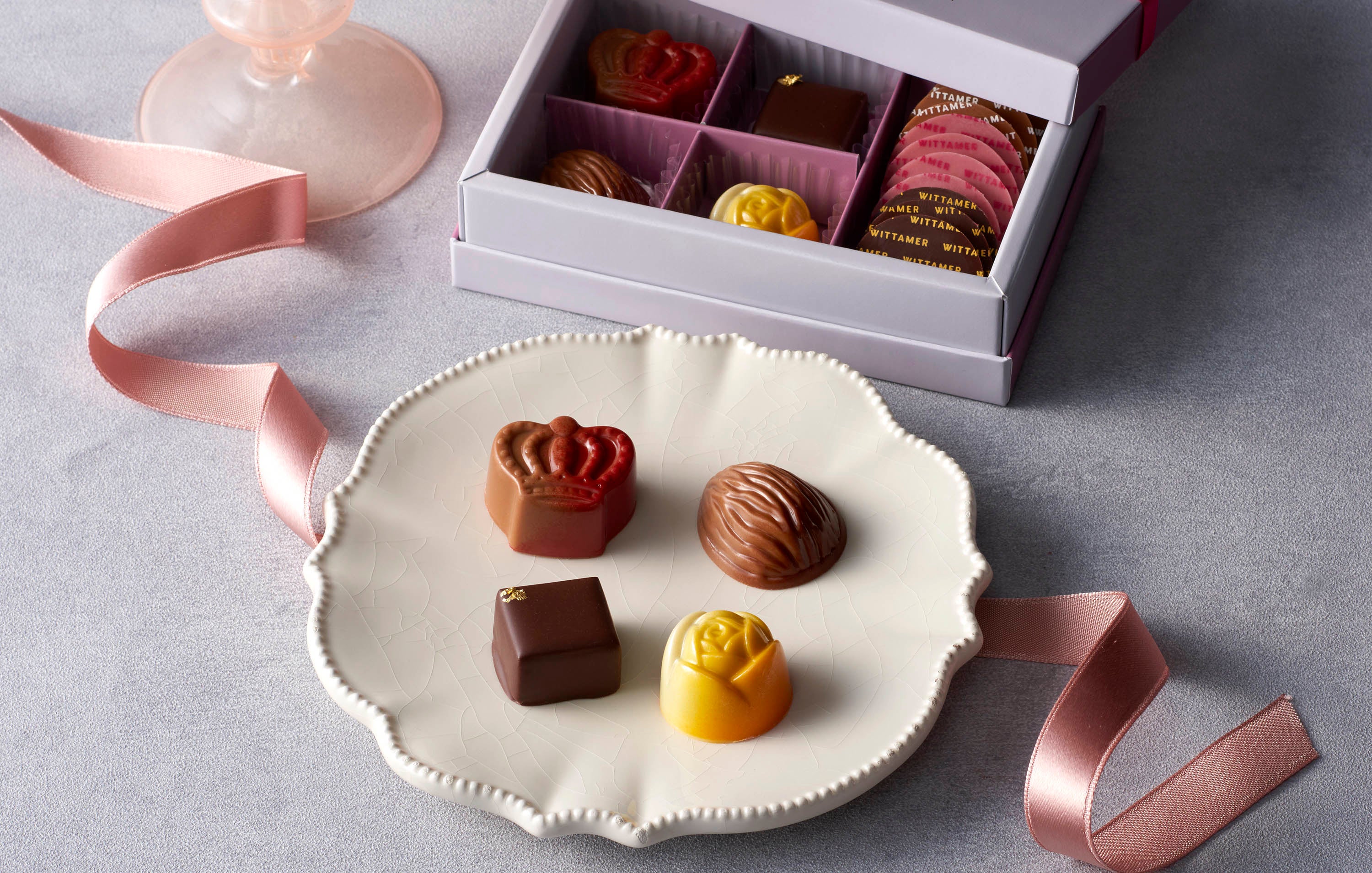 ＜ヴィタメール＞コンテ・デ・フェ ショコラ・アソート 2,592円※2月20日（日）からの販売  ■地下1階 洋菓子売場 