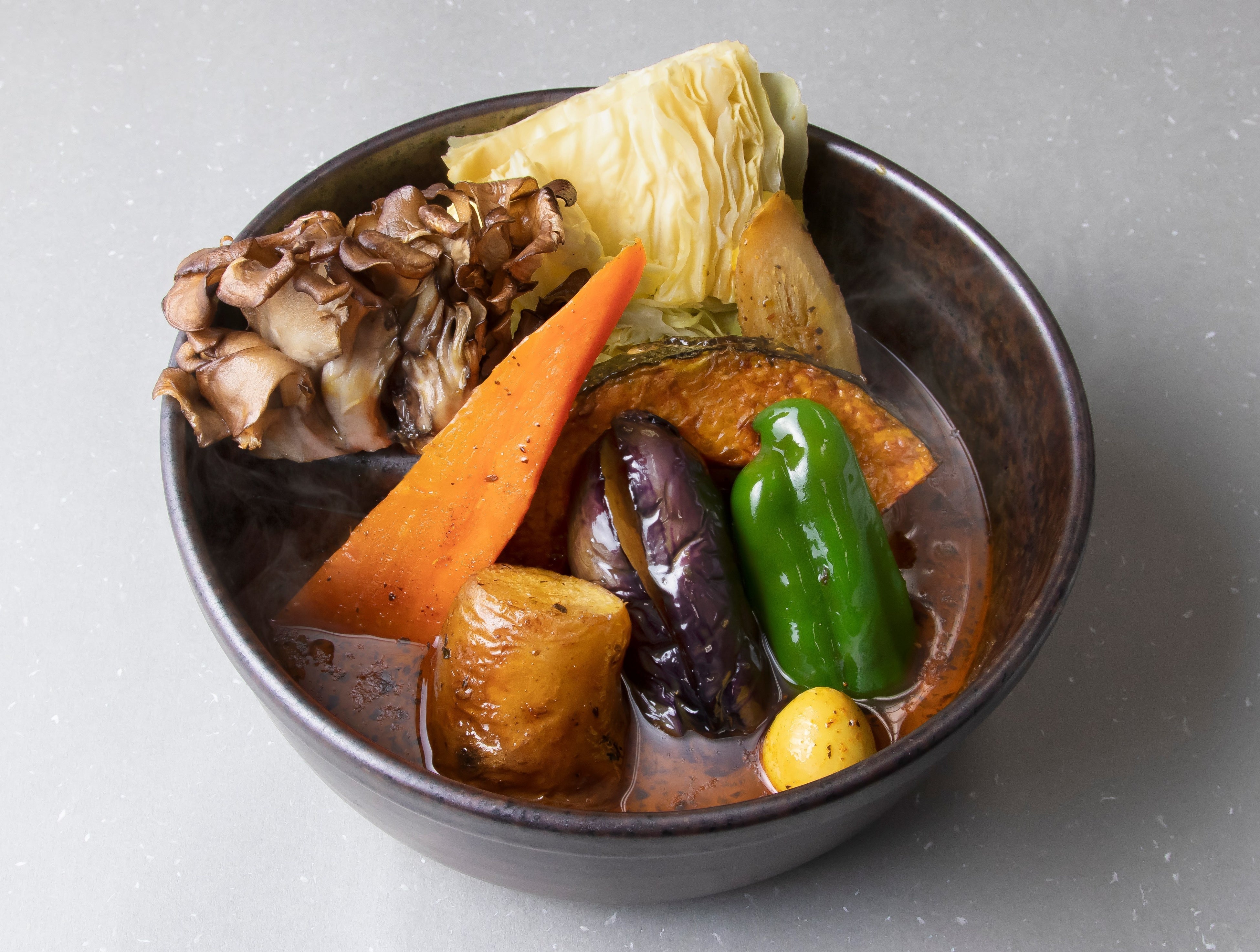 ＜ピカンティ＞ 北海道越冬野菜 スープカレー 1,581円 ※8日（火）までの出店