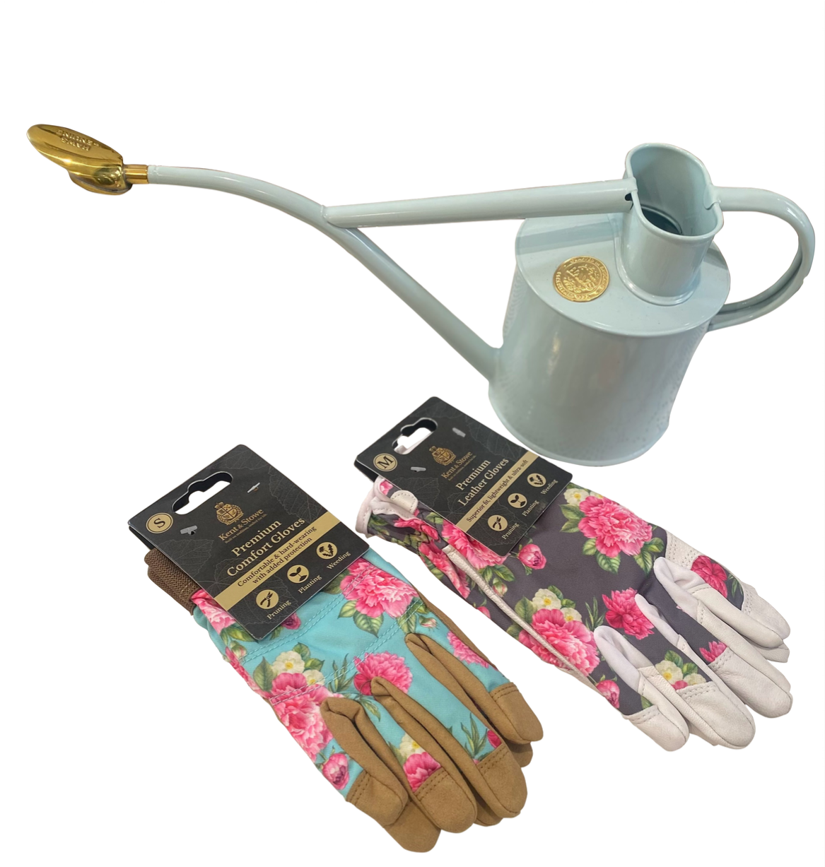 ＜ローズセクション＞ 左）英国製ガーデングローブ 各4,400円    右）英国製ジョウロ  13,200円