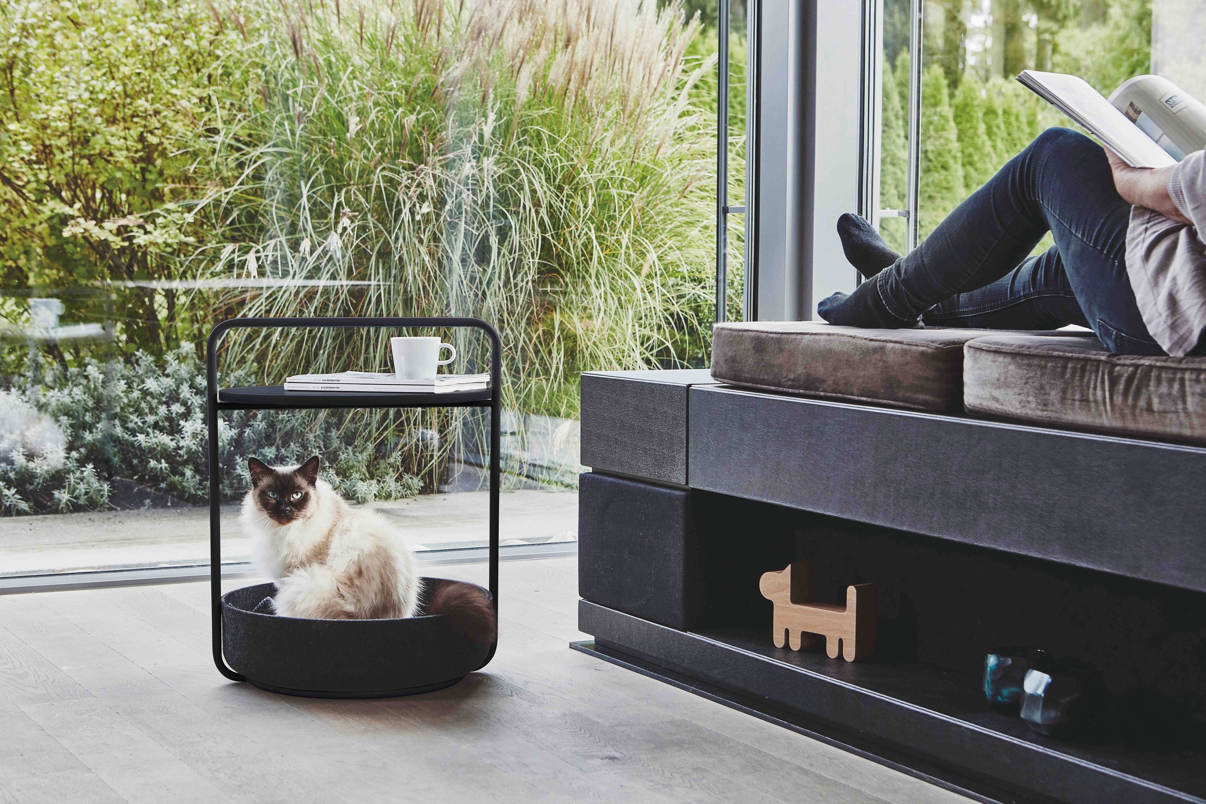 ドイツ＜ミアカラ＞タヴォリーノ・サイドテーブル 77,000円