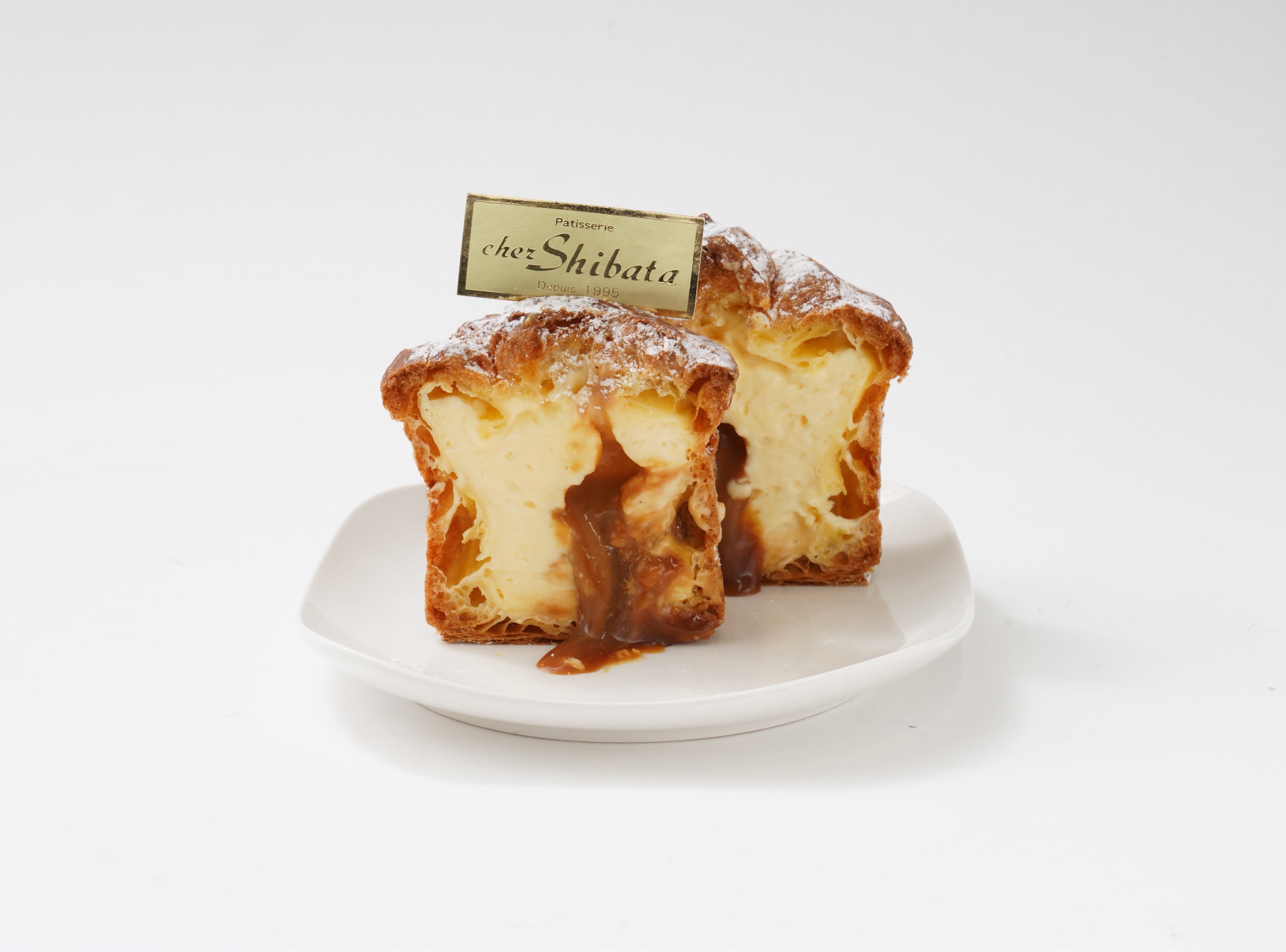 4月新発売＜シェ・シバタ＞ シューキャラ 422円 ■地下1階 洋菓子売場