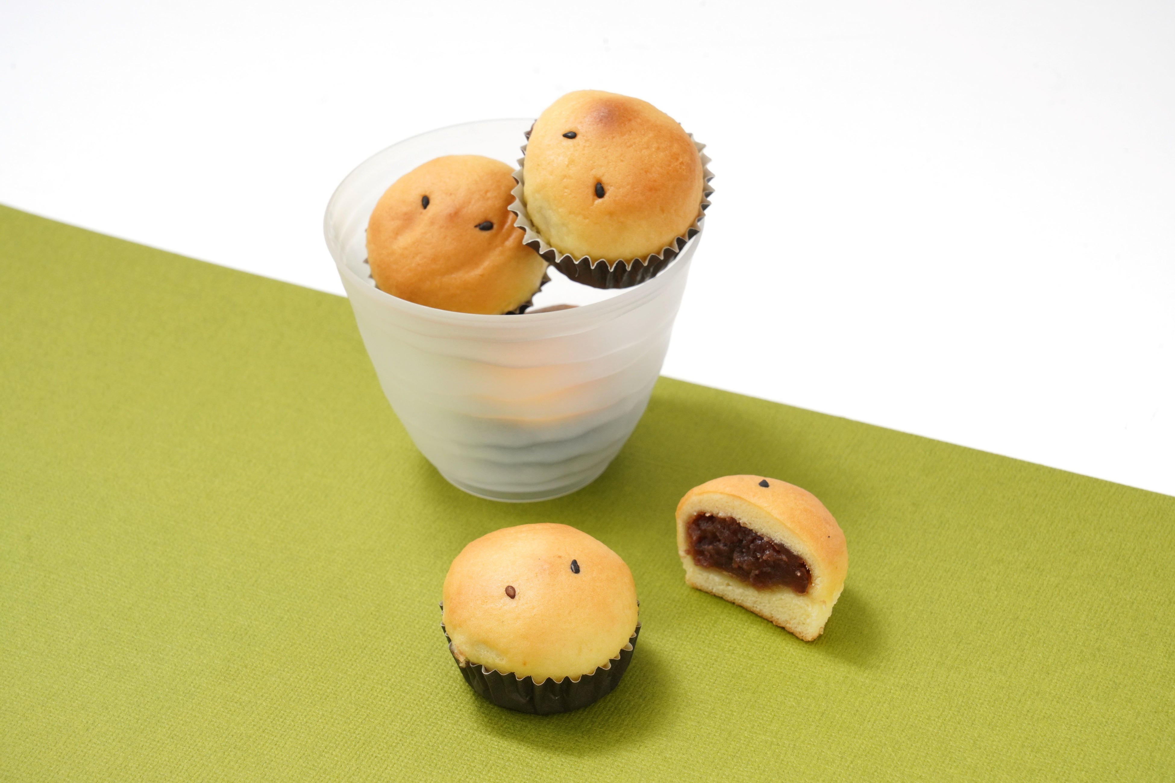 ＜きよめ餅総本家＞ ミニきよめぱん 432円   ■地下1階 和菓子売場 「銘菓百選」  ※ジェイアール名古屋タカシマヤ限定 