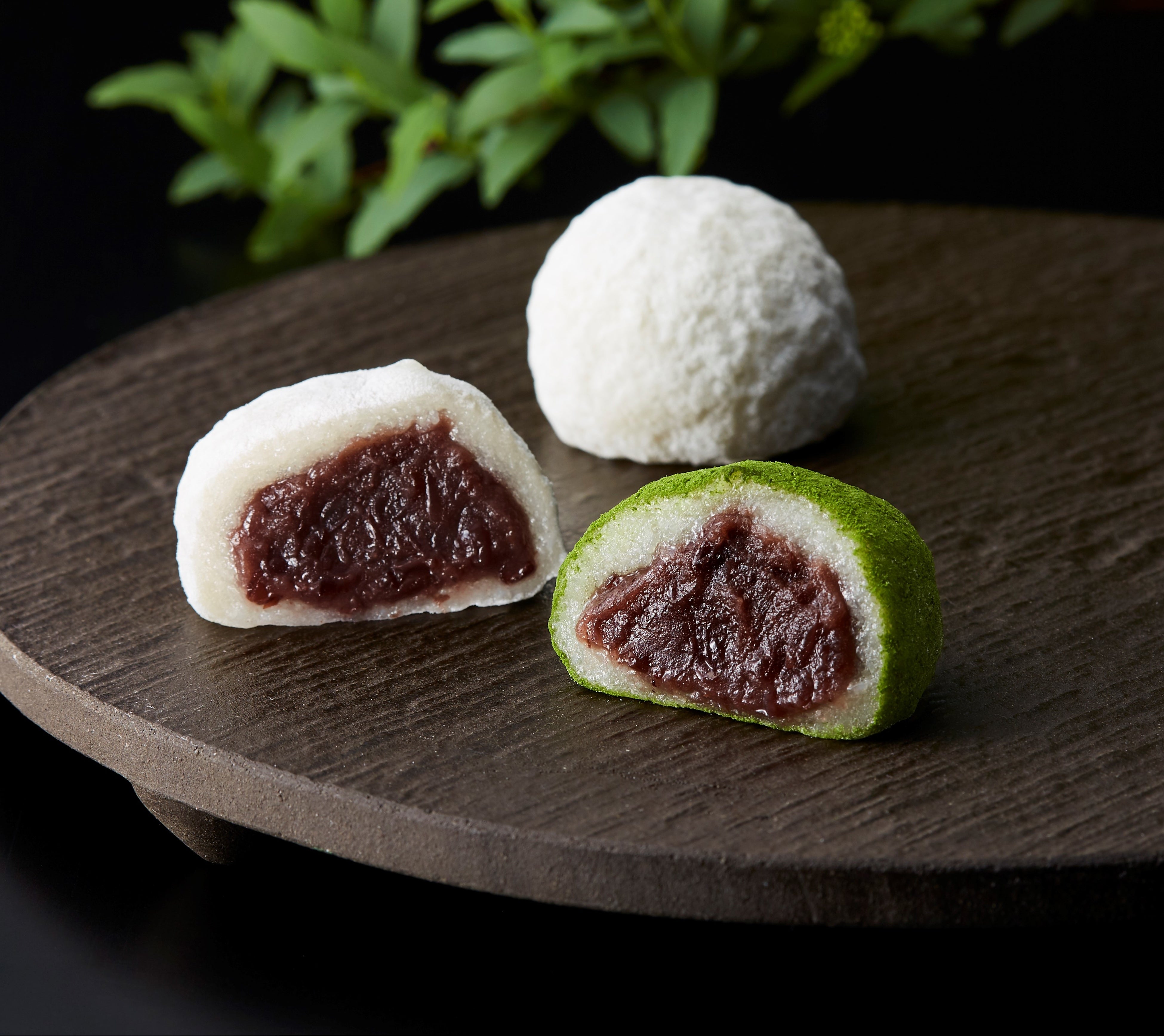 ＜御菓子所　まつ月＞ 「選」月乃福福餅 （1箱3個入）1,296円　※各日50箱入り