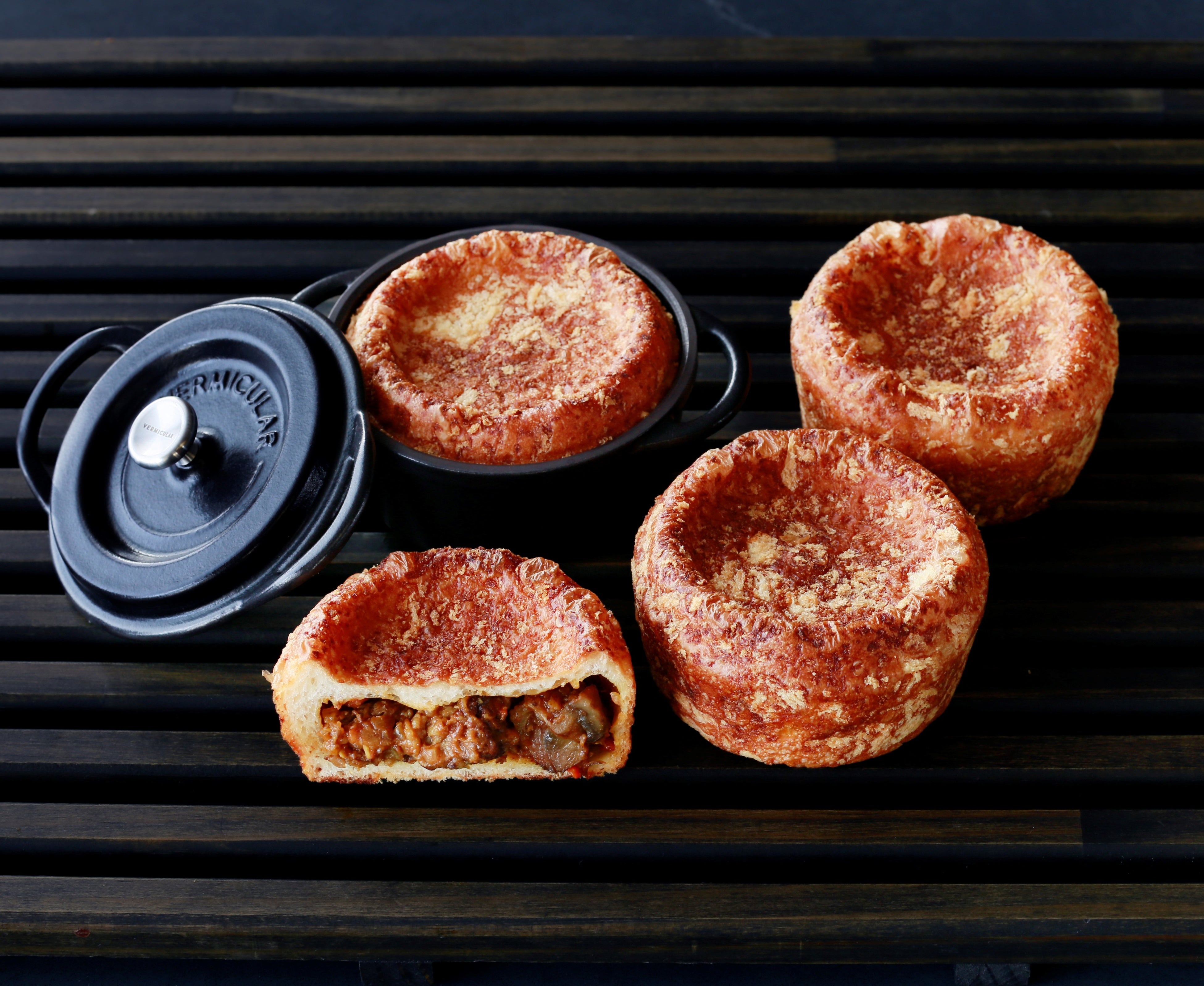 バーミキュラの無水カレーパン （1個）390円