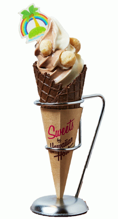＜スイーツ バイ ハワイアンホースト＞ TIKI ミックスソフトクリーム （マカデミアナッツトッピング） （1個）550円　