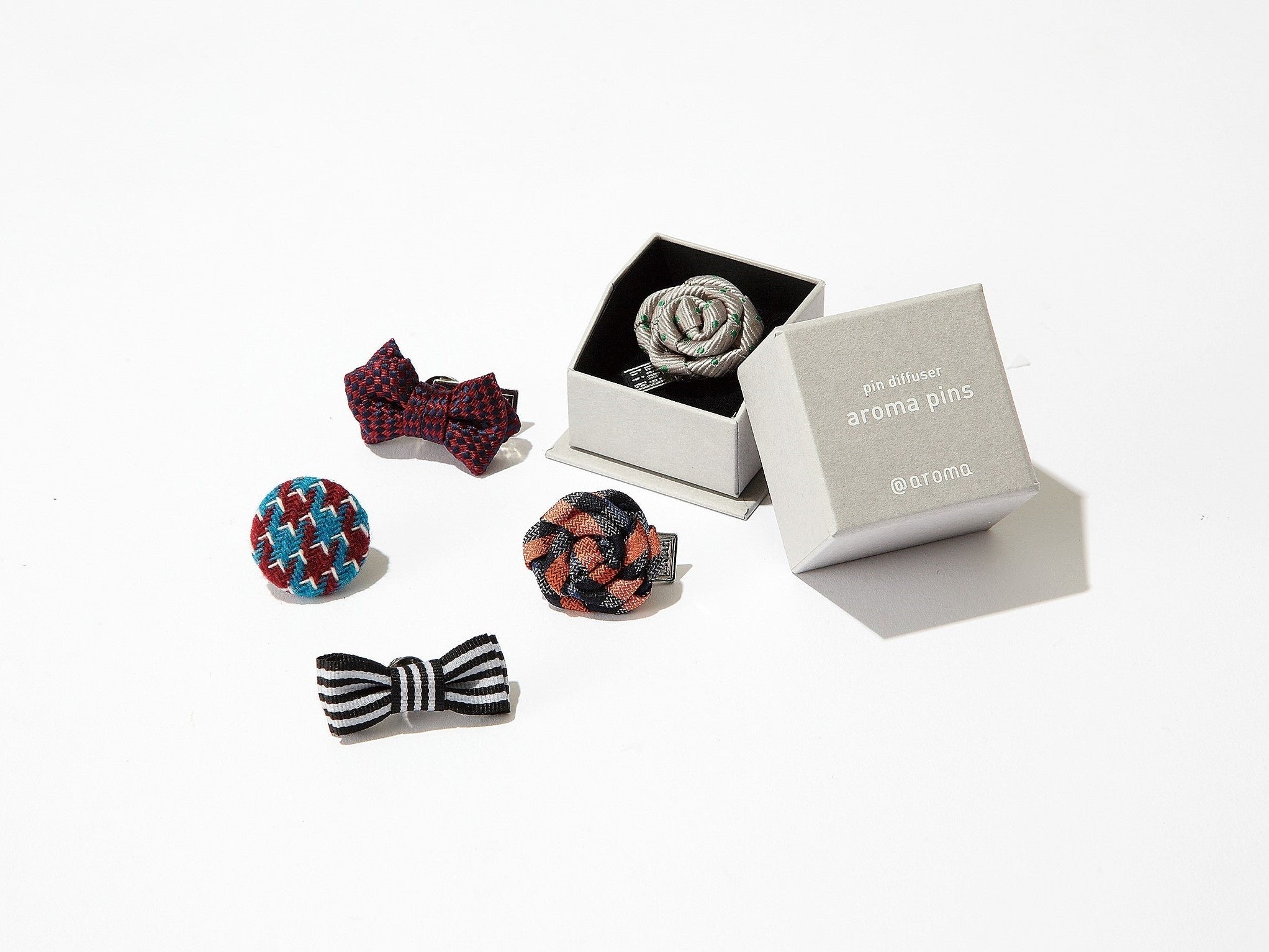 アロマピンズ  1,650円～ ■タカシマヤ ゲートタワーモール2階 アットアロマ　　