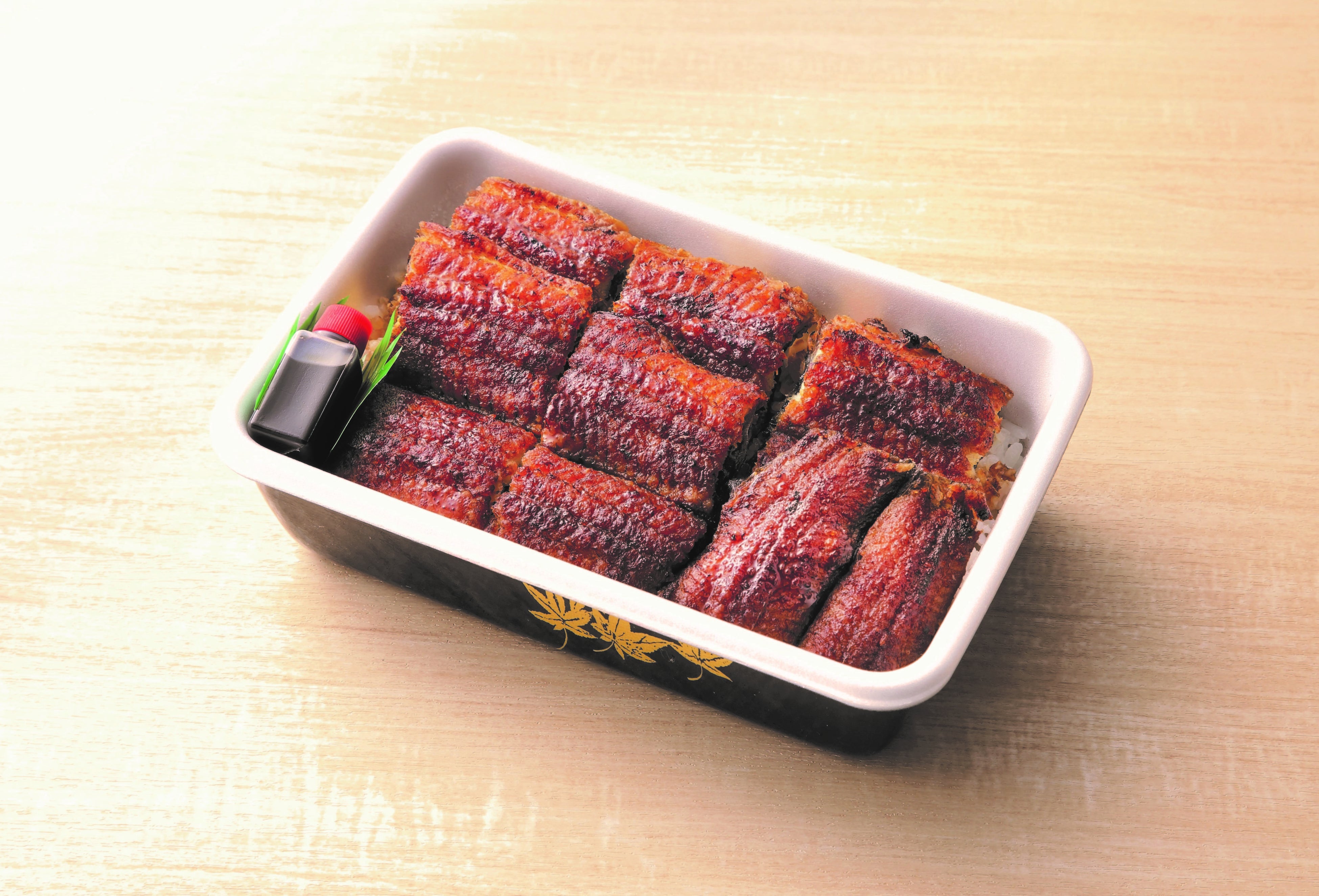 ＜炭焼 うな富士 天白別邸＞ うなぎ丼（松） 3,991円 ※7月23日（土）11時～・16時～の販売　 ■地下1階 惣菜売場 「OBENTO STATION」