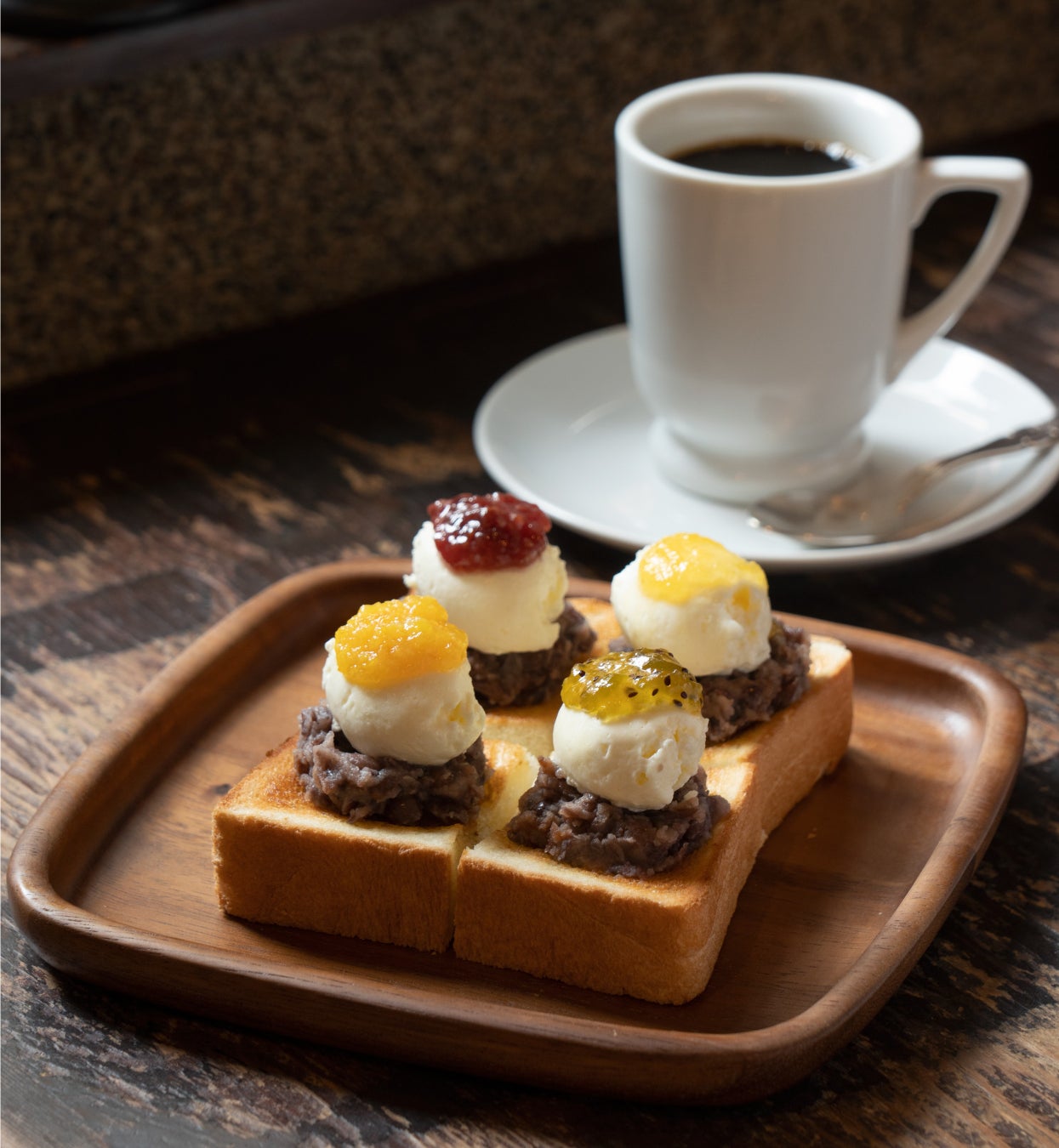 <コーヒーハウス かこ> シャンティ―ルージュスペシャル 880円 ブレンドコーヒー(ホット) 660円